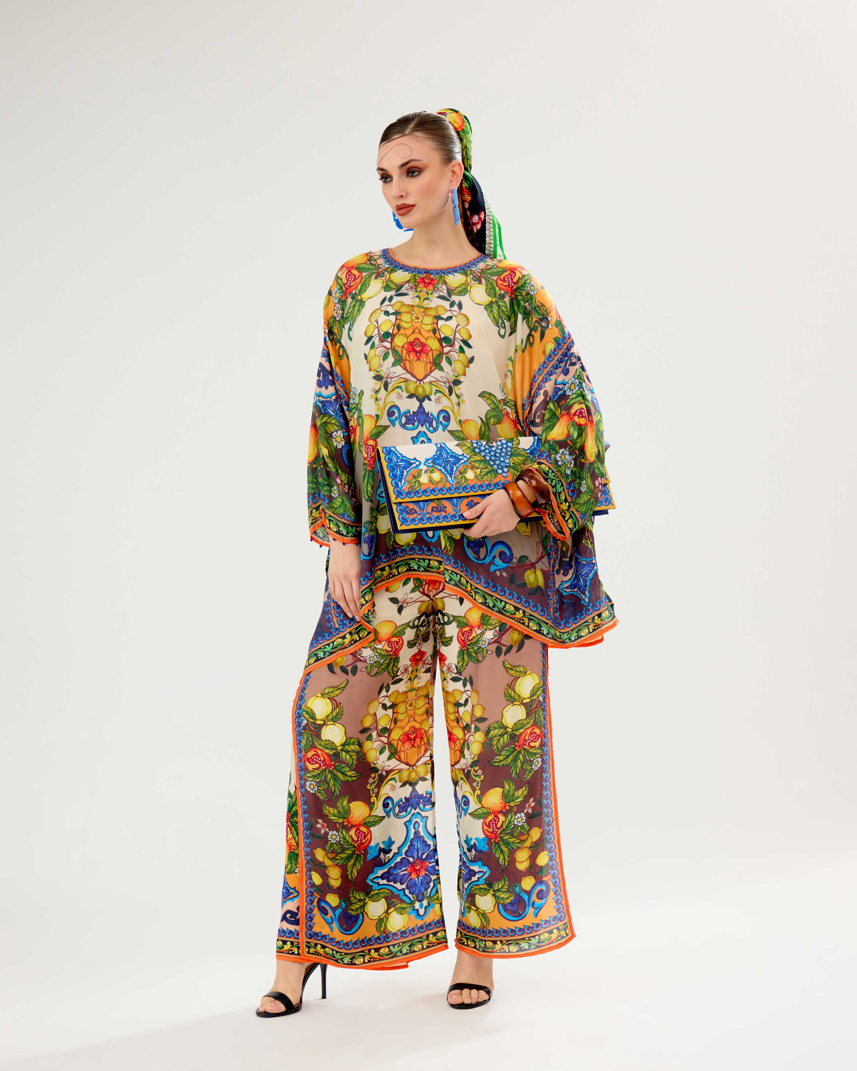 Orvieto : Insha - Ivory/Multi