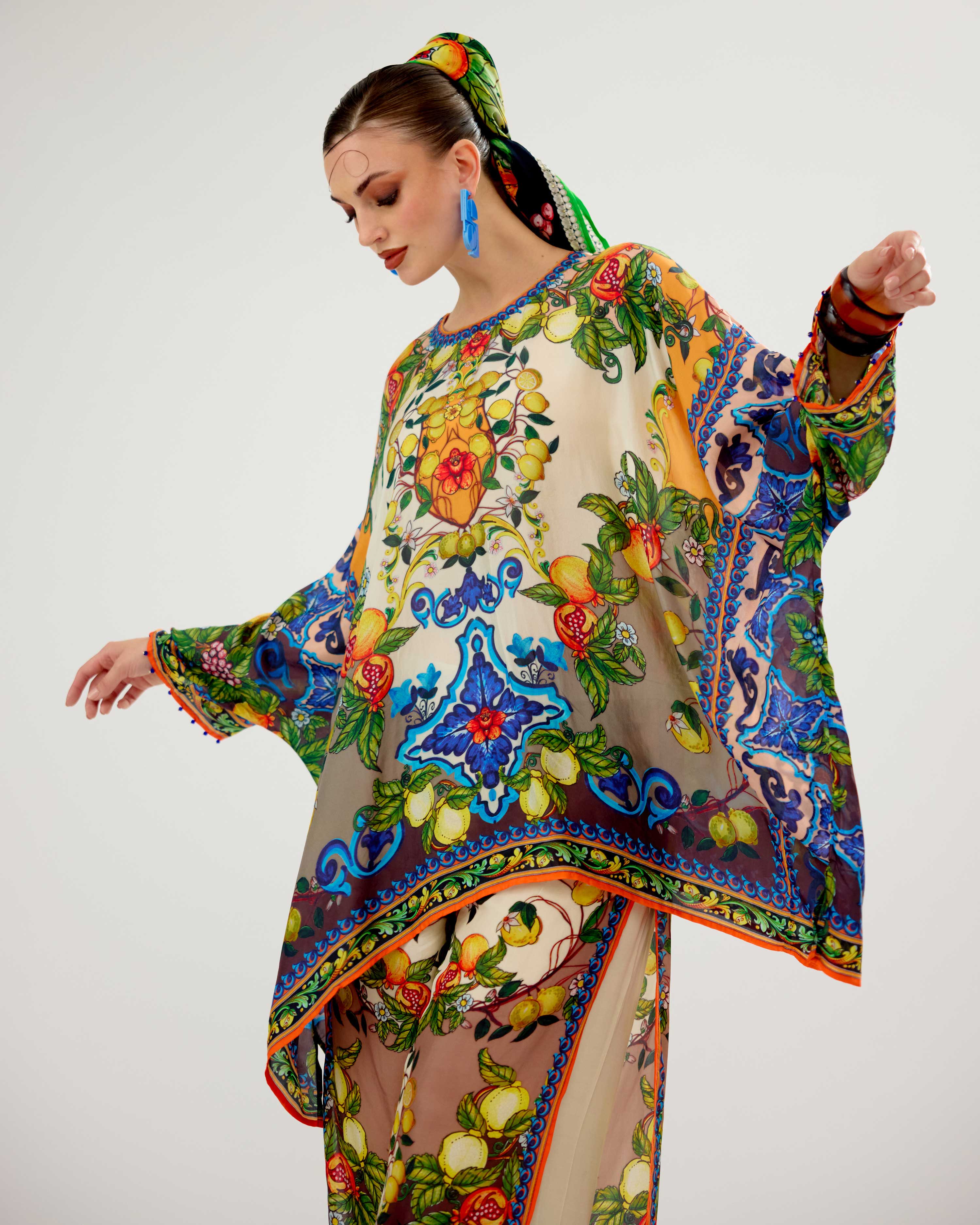 Orvieto : Insha - Ivory/Multi