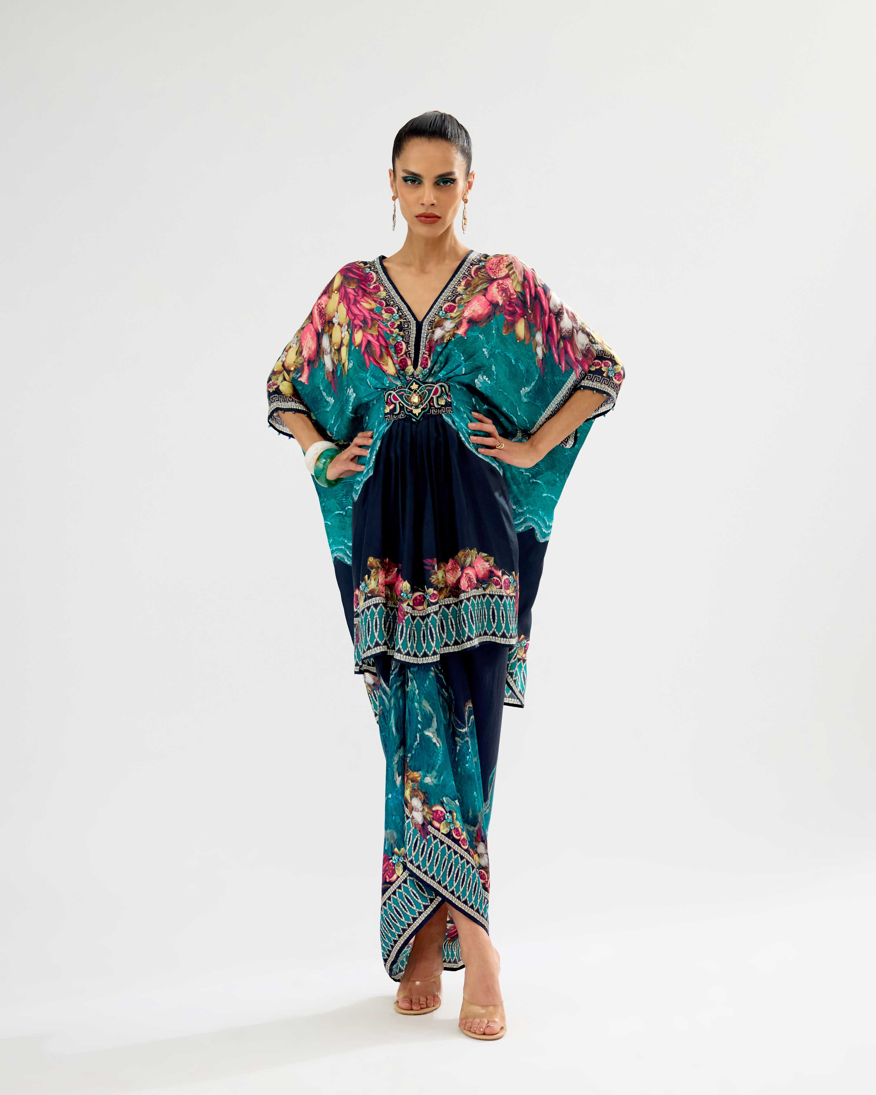 Orvieto : Maya/Indonesia - Teal/Black
