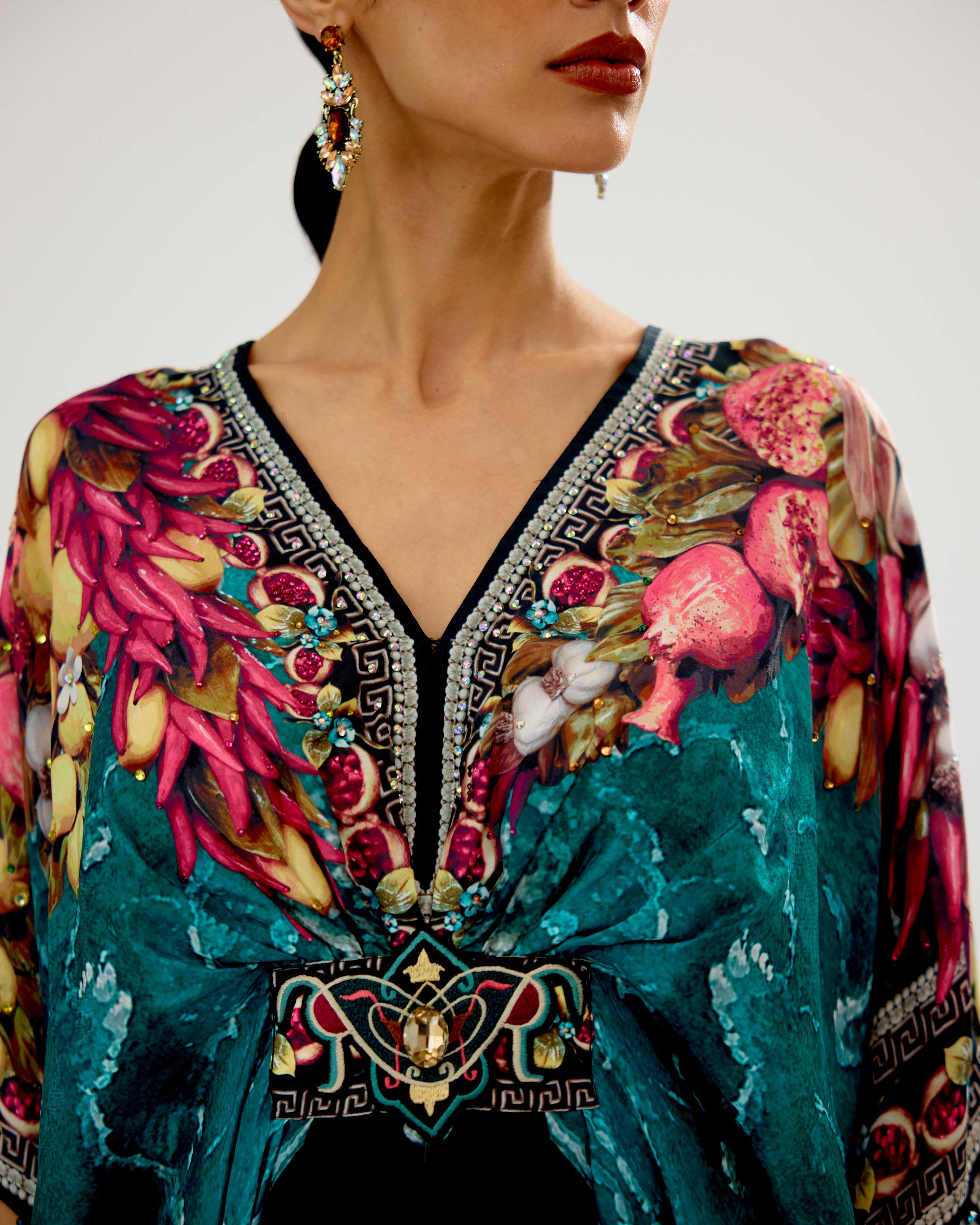 Orvieto : Maya/Indonesia - Teal/Black