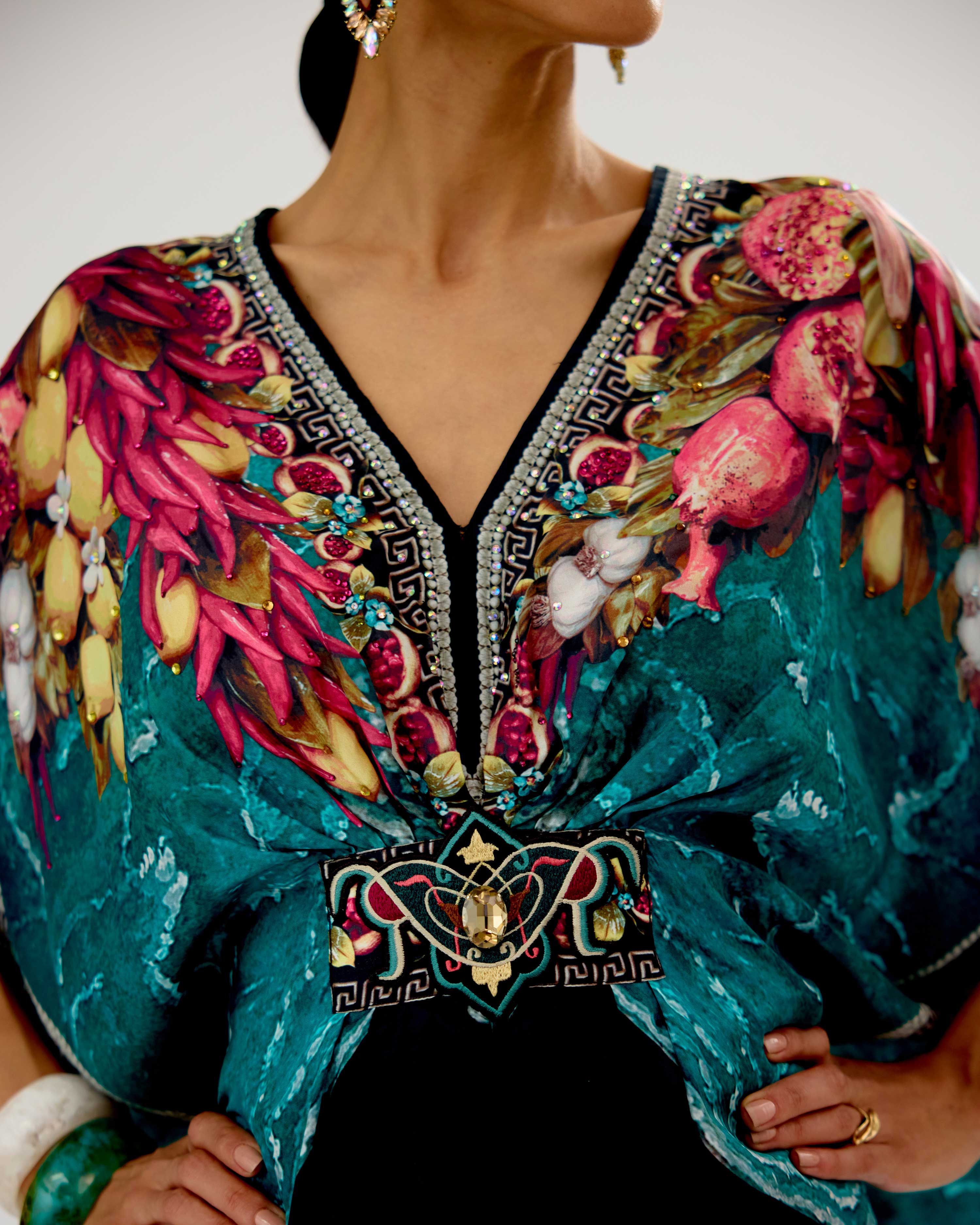 Orvieto : Maya/Indonesia - Teal/Black