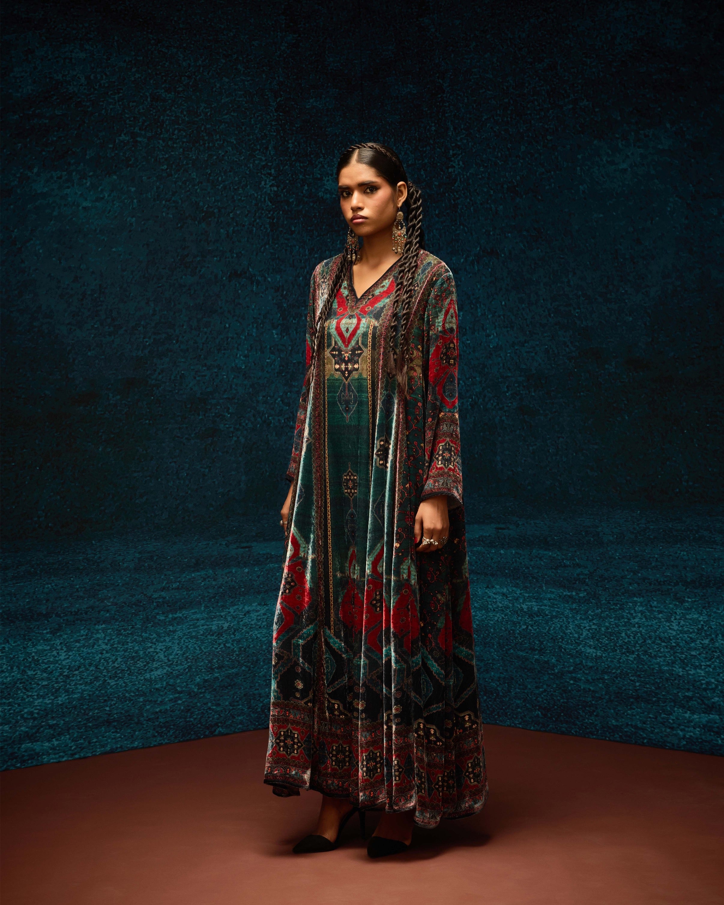 Ajrakh/Shiraz : Adavi - Black/Red
