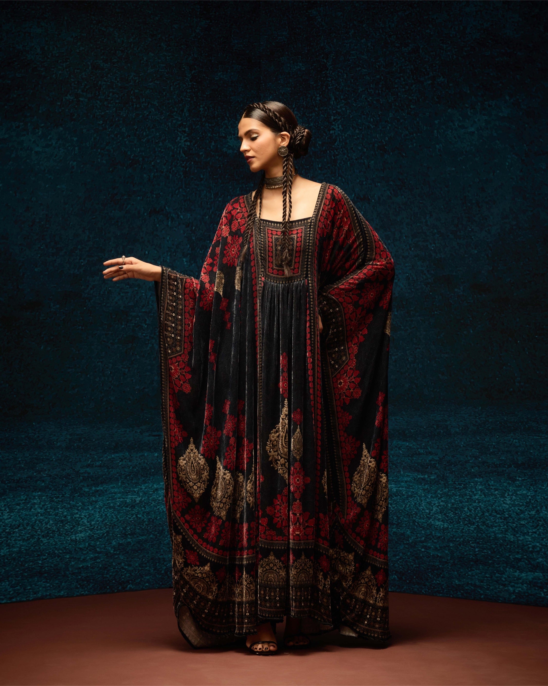 Ajrakh: Yolanda - Black/Red
