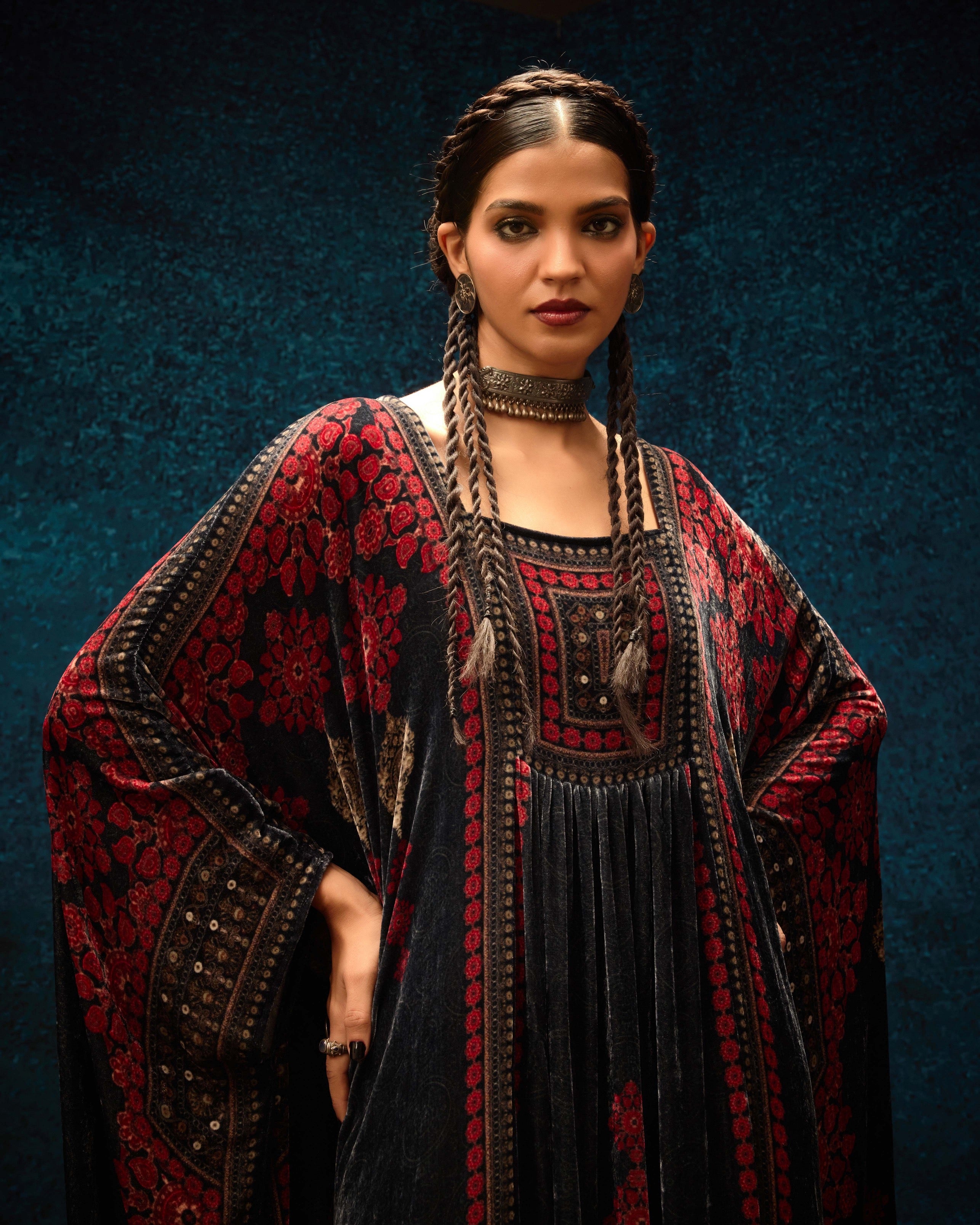 Ajrakh: Yolanda - Black/Red