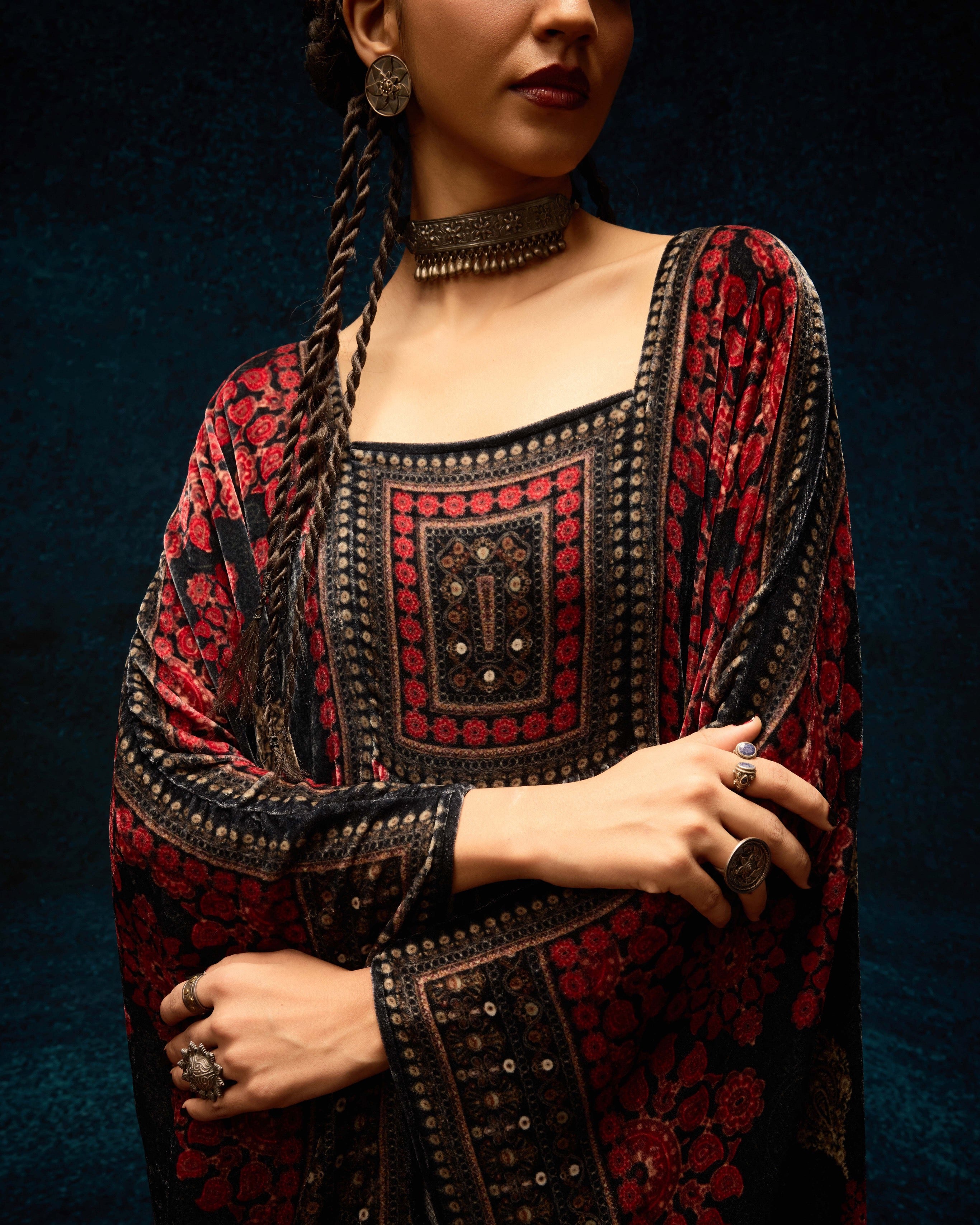 Ajrakh: Yolanda - Black/Red