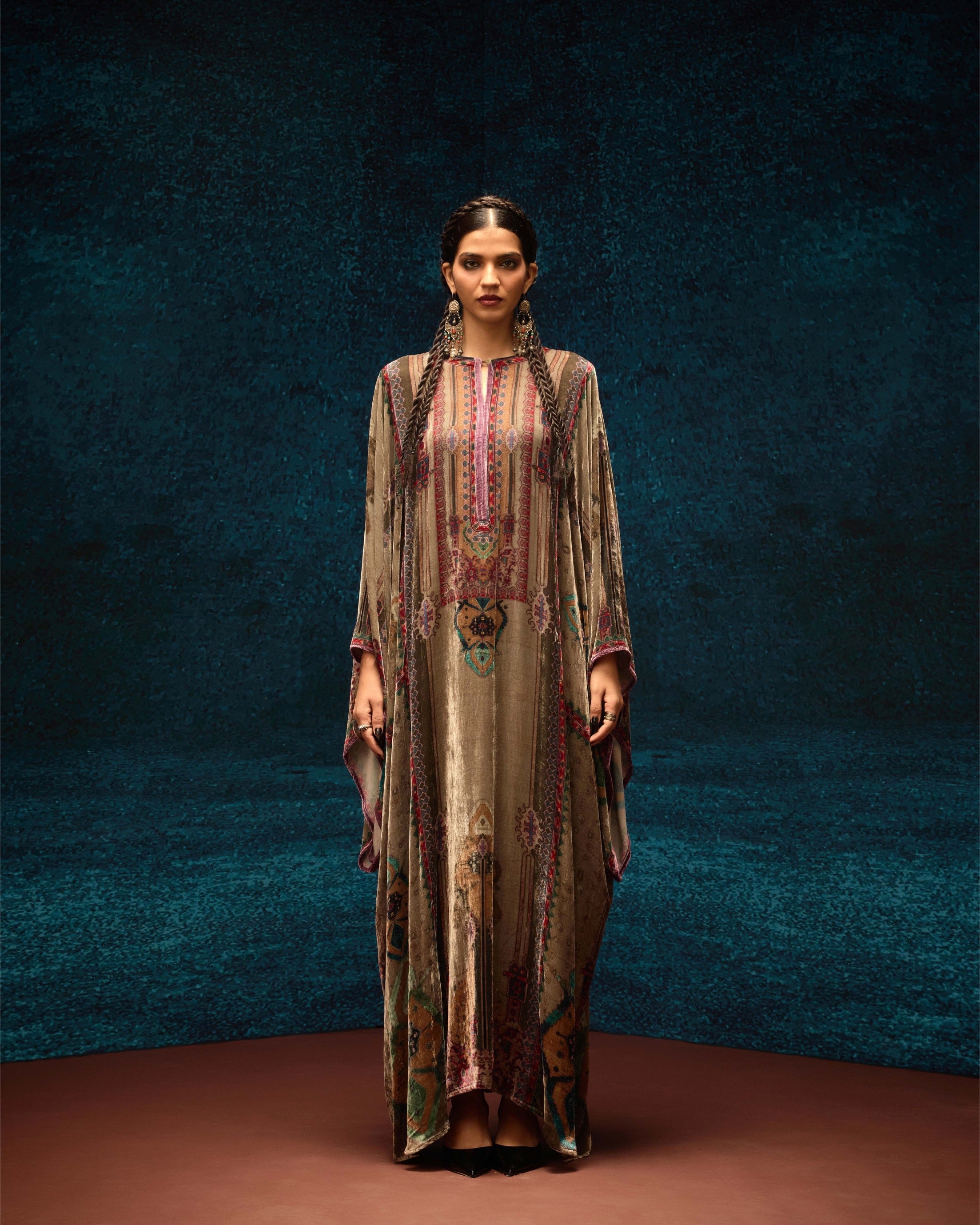 Ajrakh/Shiraz : Beatrice - Taupe