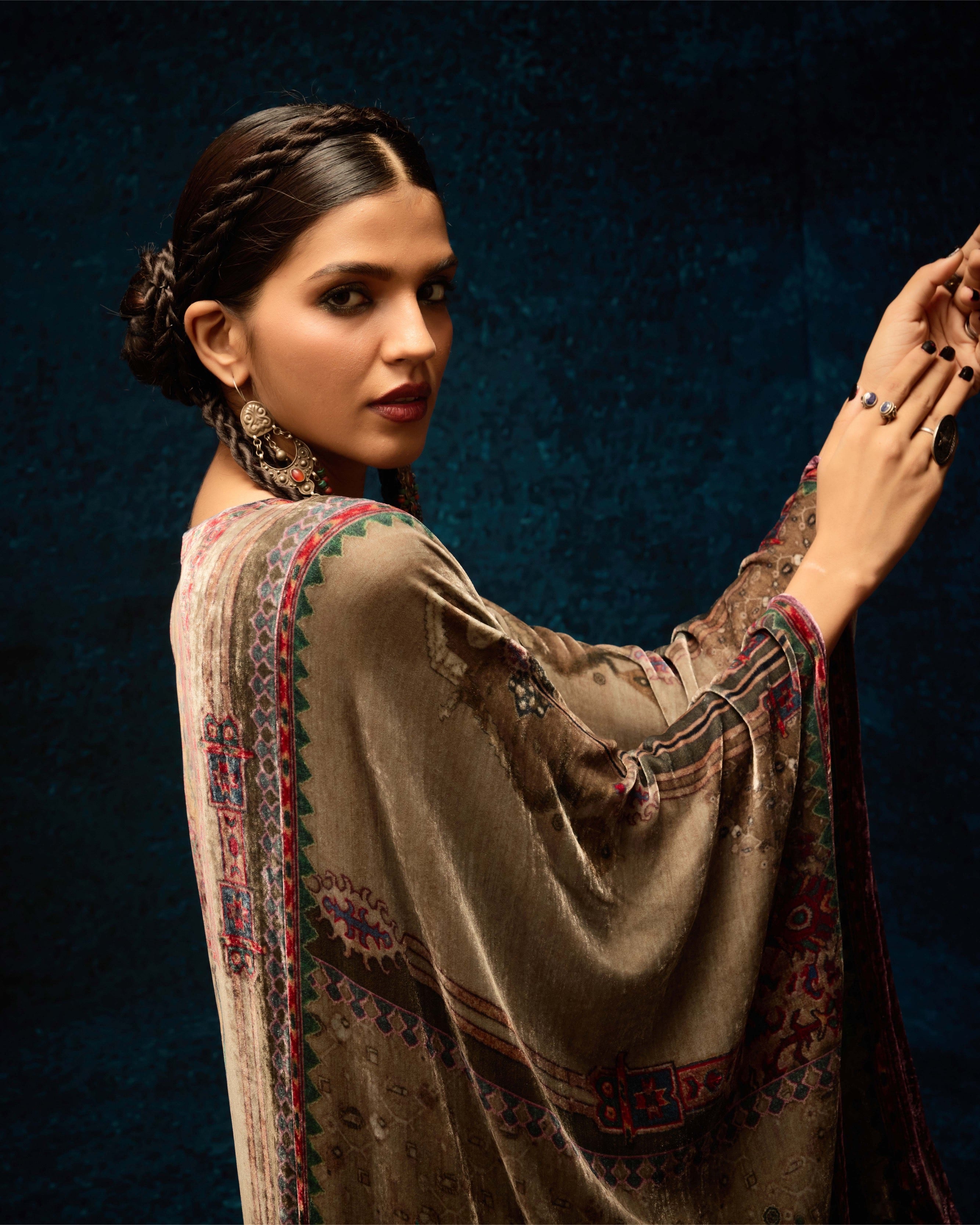 Ajrakh/Shiraz : Beatrice - Taupe