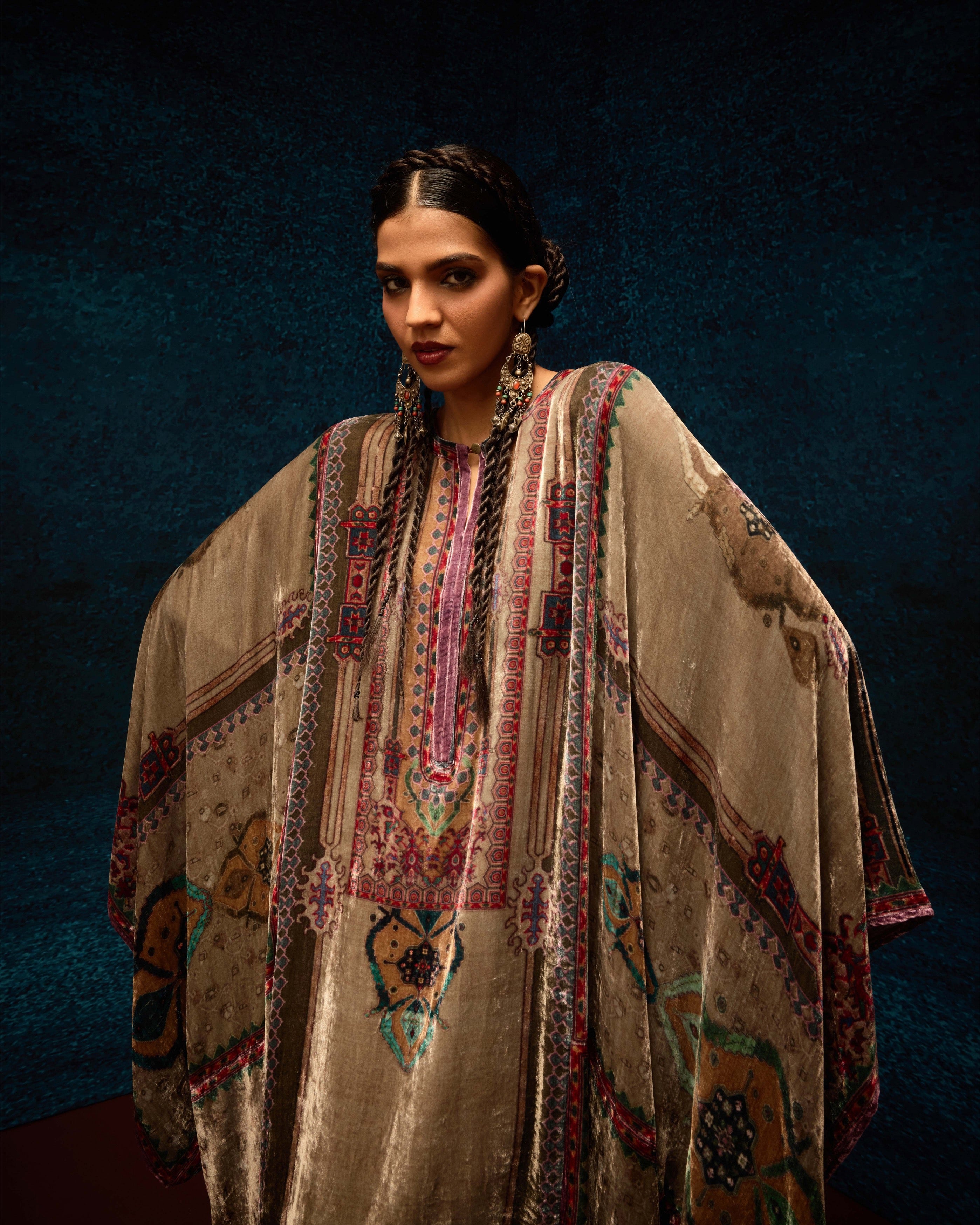 Ajrakh/Shiraz : Beatrice - Taupe