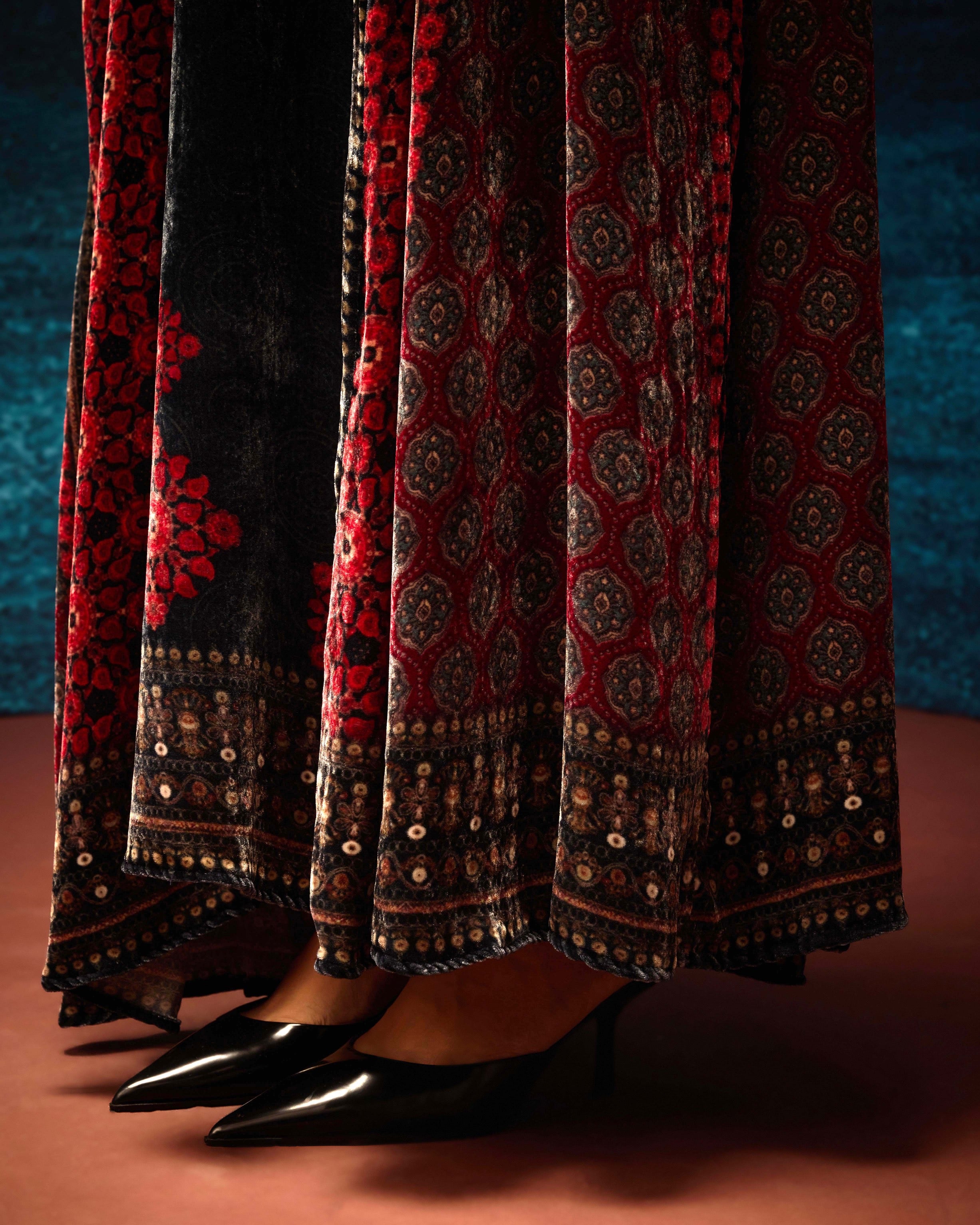 Ajrakh : Ghazala - Black/Red