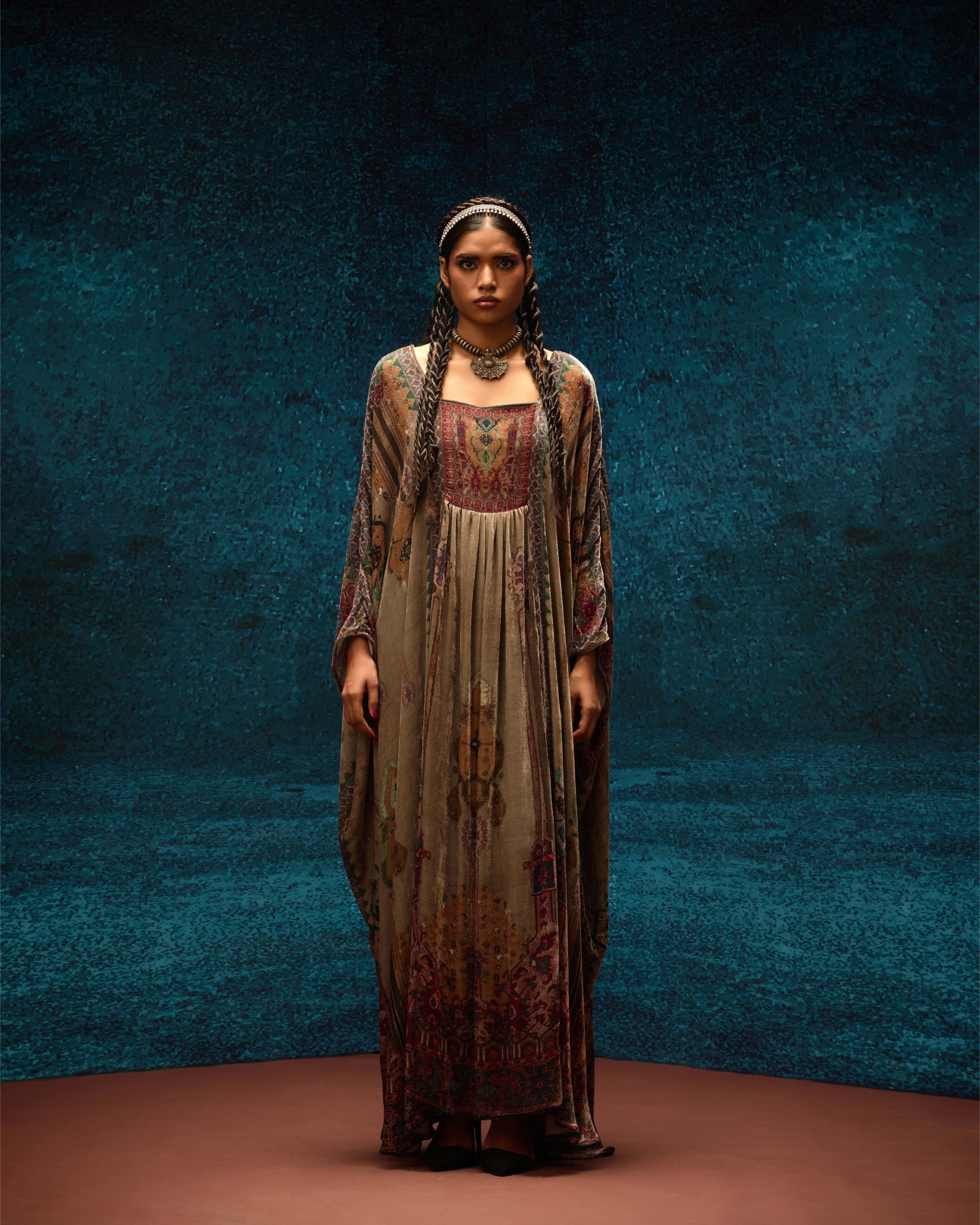 Ajrakh/Shiraz : Yolanda - Taupe