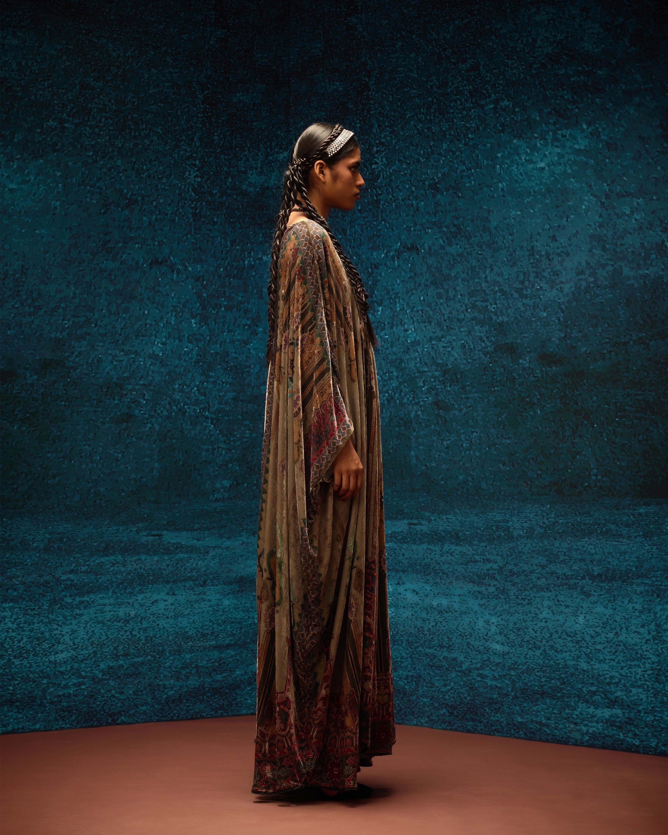 Ajrakh/Shiraz : Yolanda - Taupe