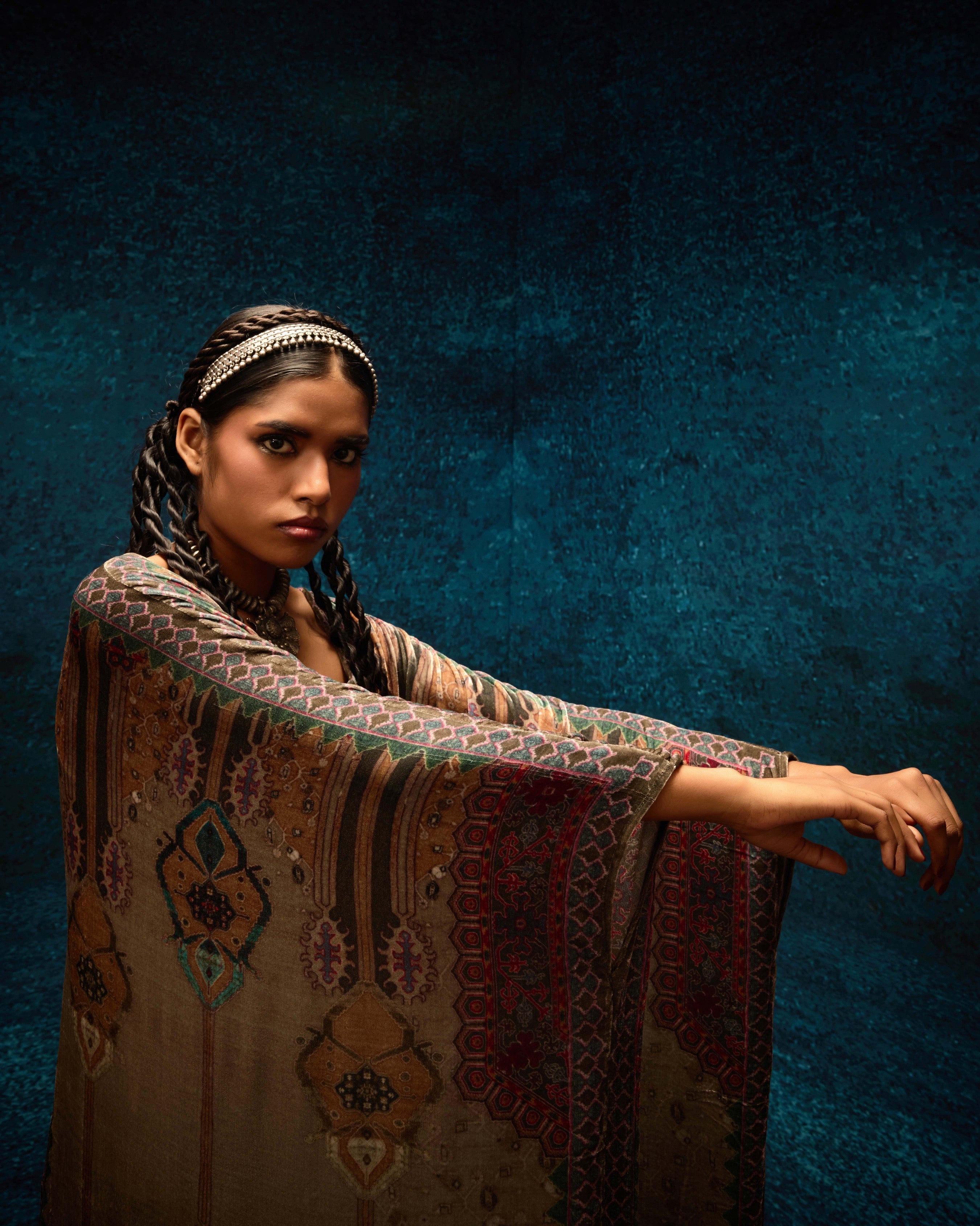 Ajrakh/Shiraz : Yolanda - Taupe