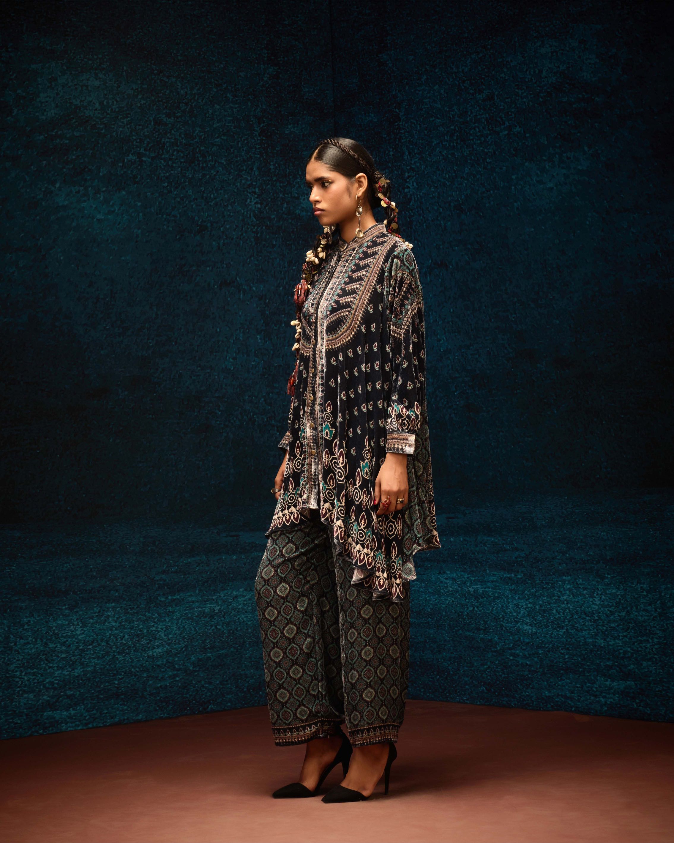 Ajrakh : Nilofer - Black