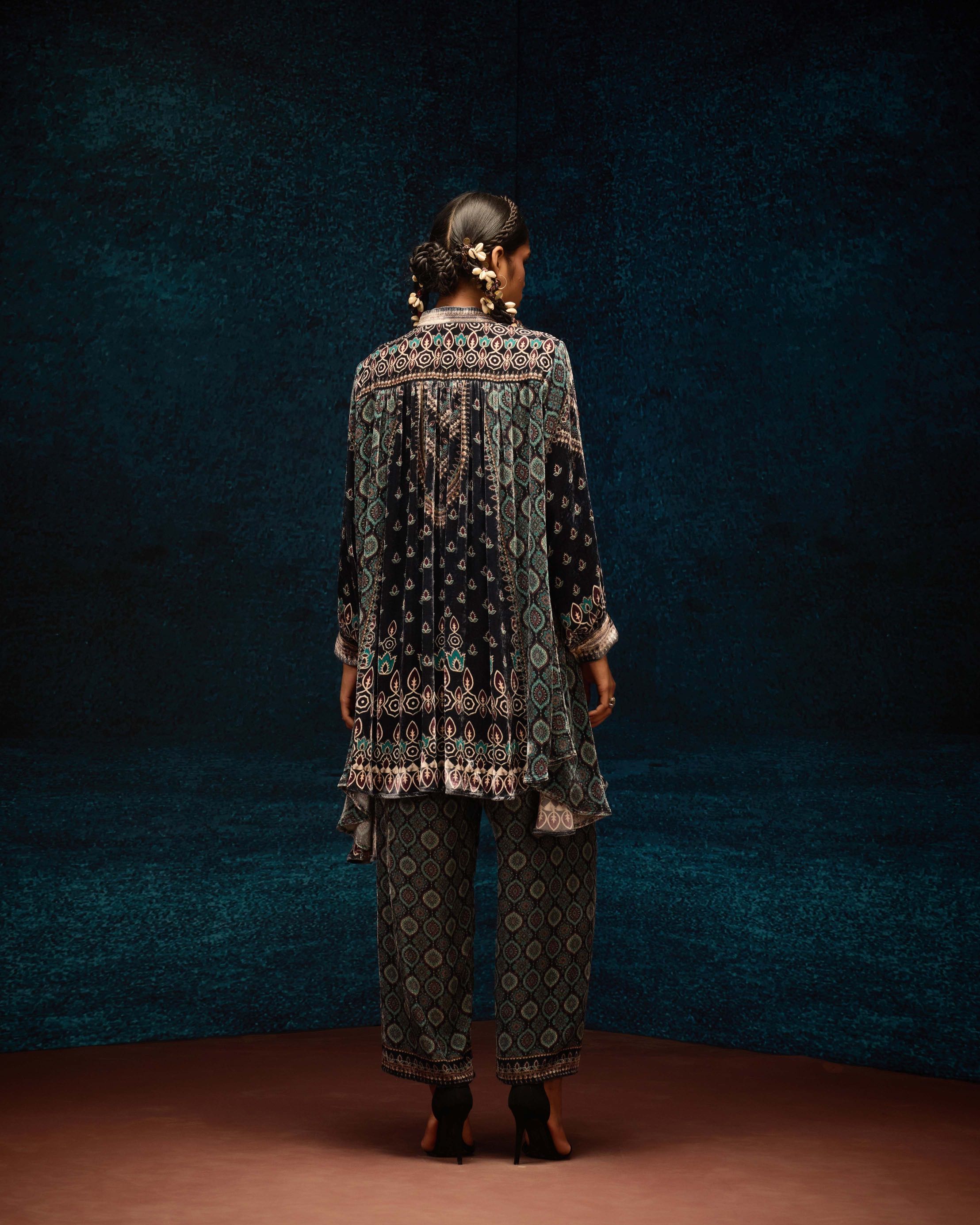 Ajrakh : Nilofer - Black