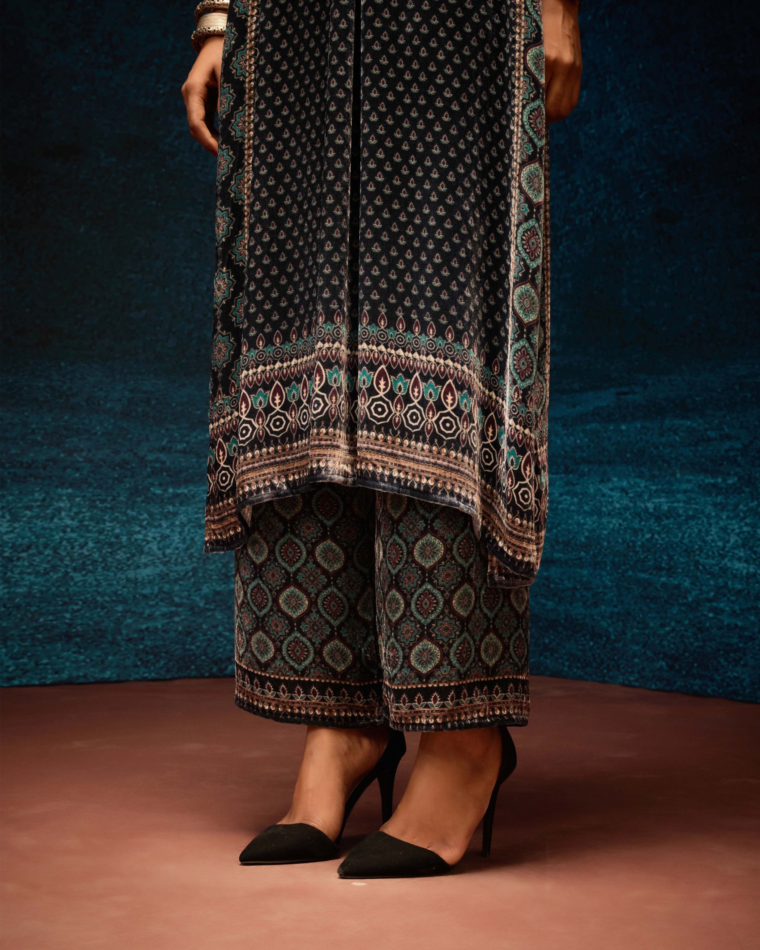 Ajrakh : Banera - Black