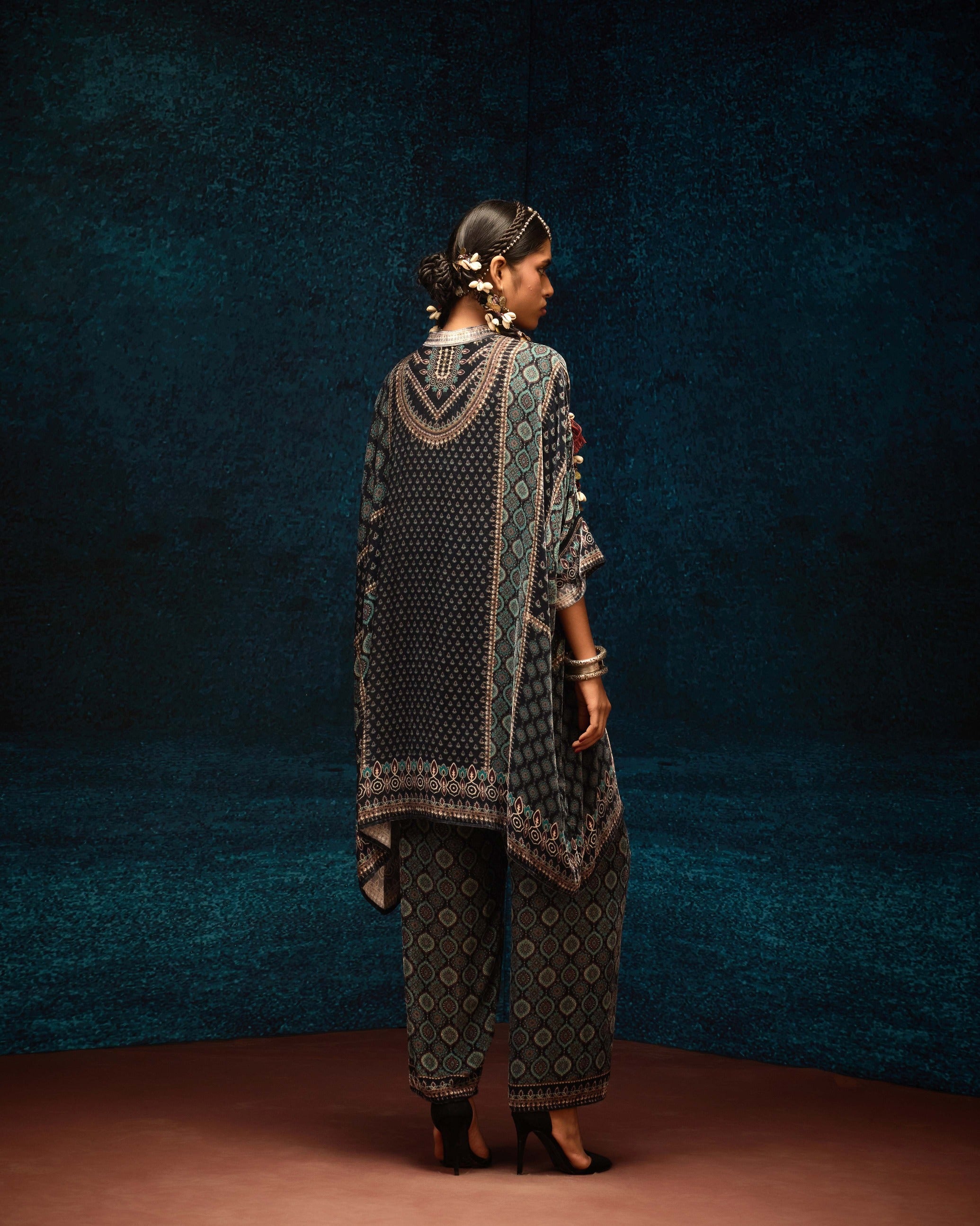 Ajrakh : Chanel 36" - Black