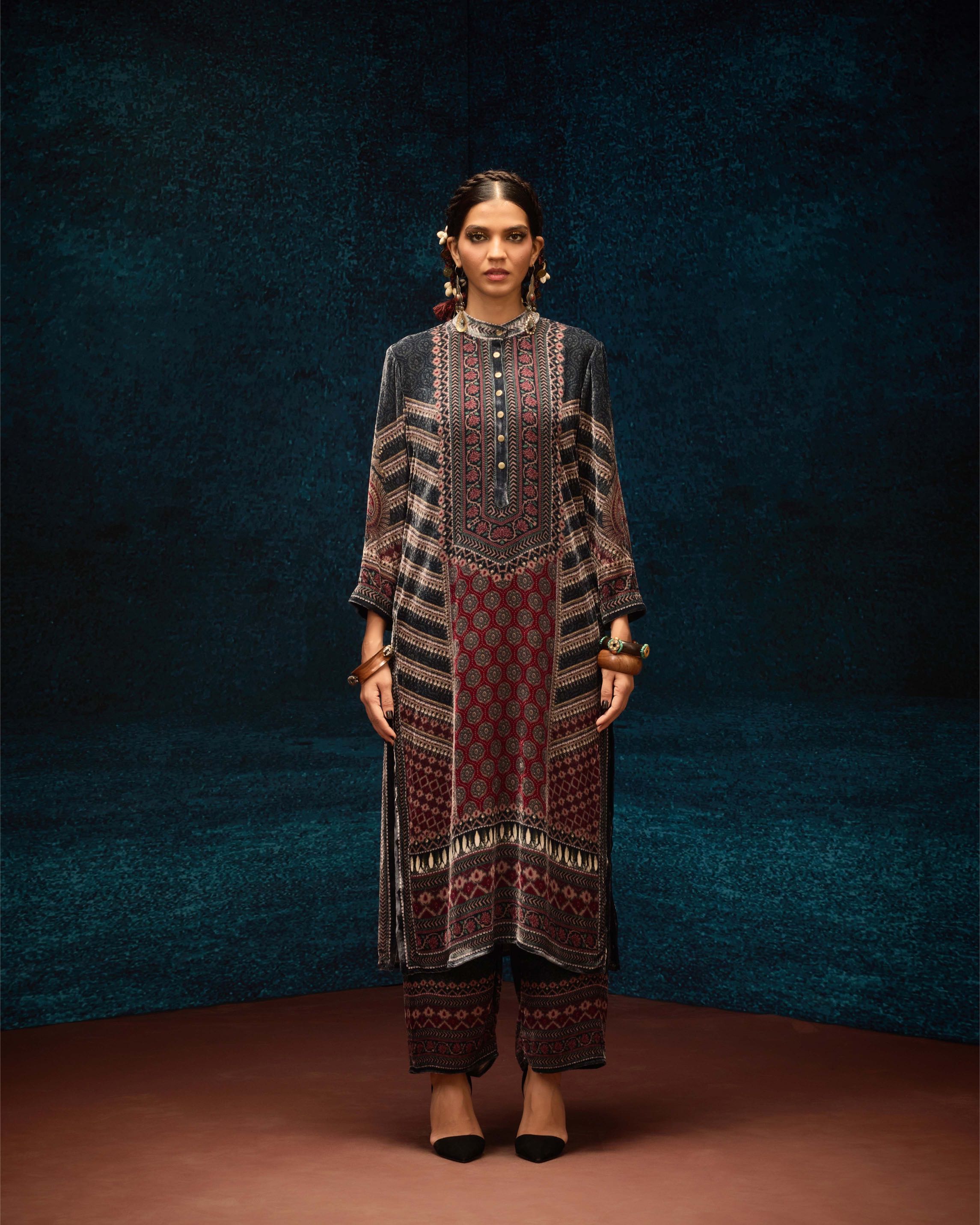 Ajrakh : Ramin - Black/Maroon