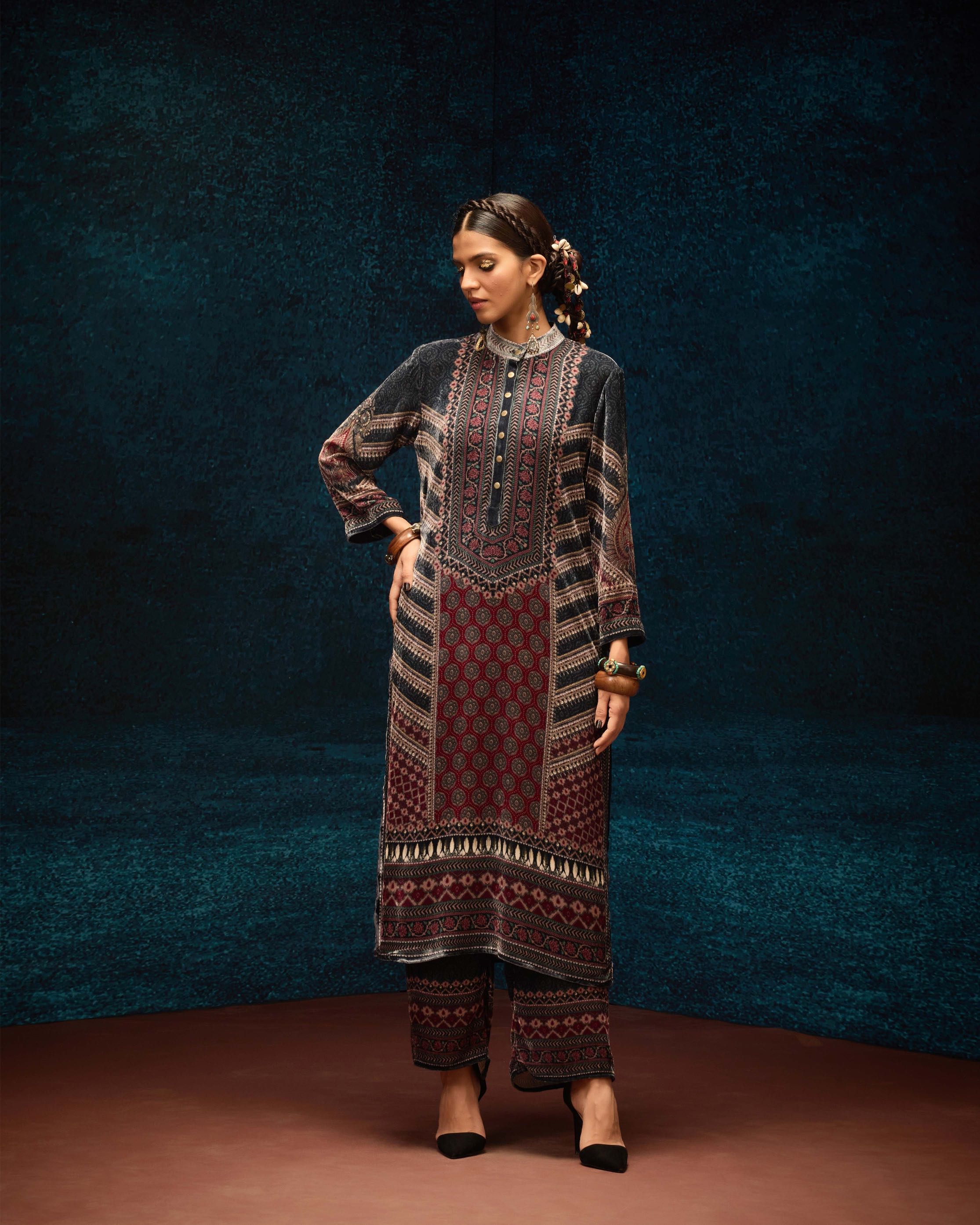 Ajrakh : Ramin - Black/Maroon
