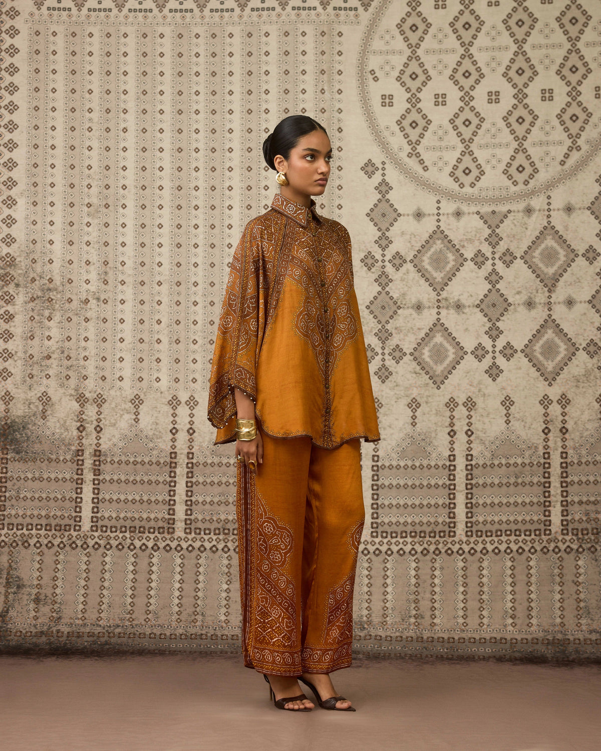 BANDHEJ : Denise