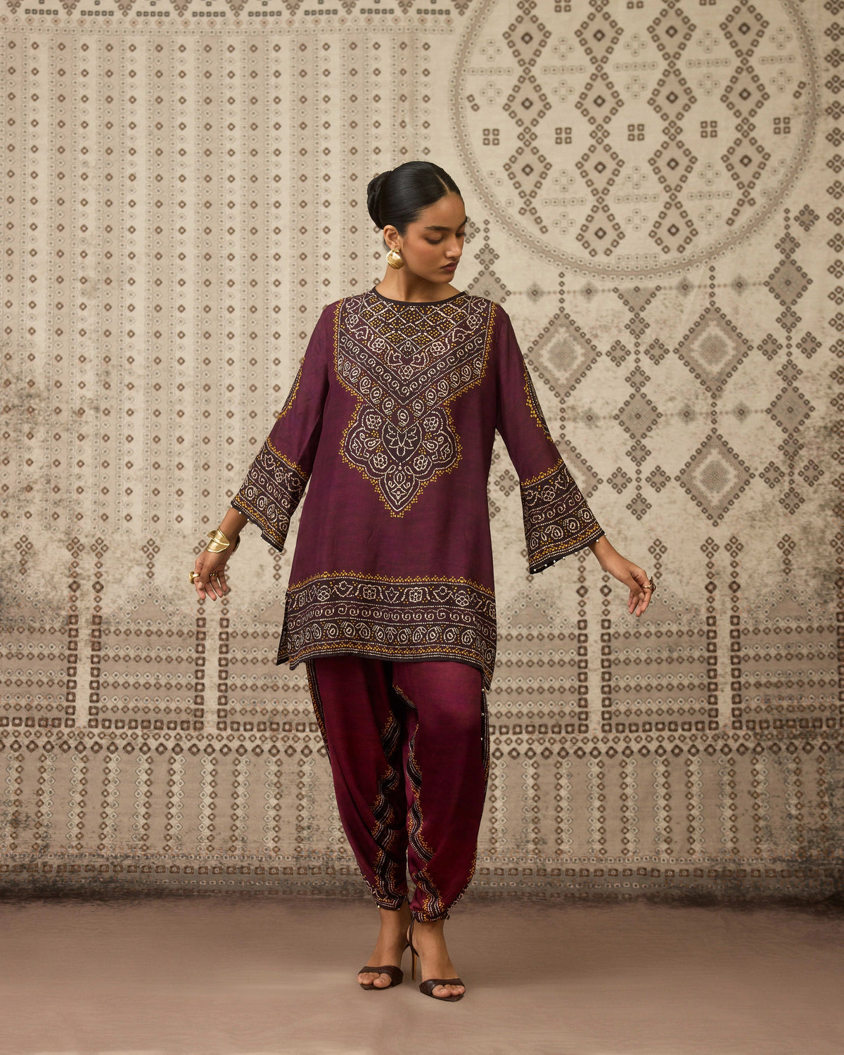 BANDHEJ : Resham