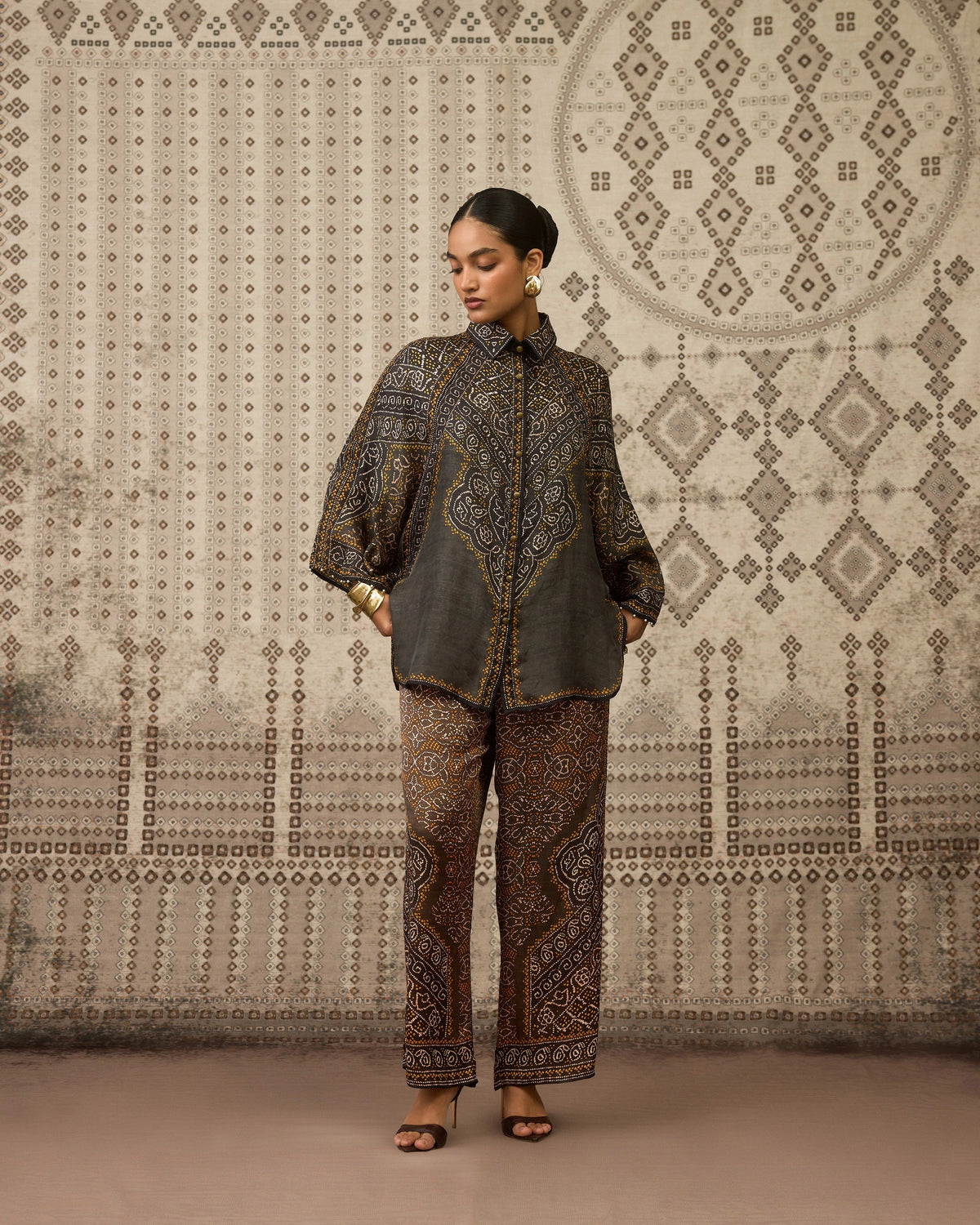 BANDHEJ : Denise