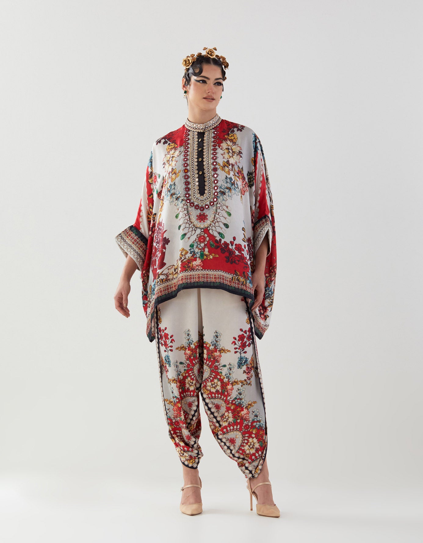 Nizam : Chanel/Sonth - Ivory/Red