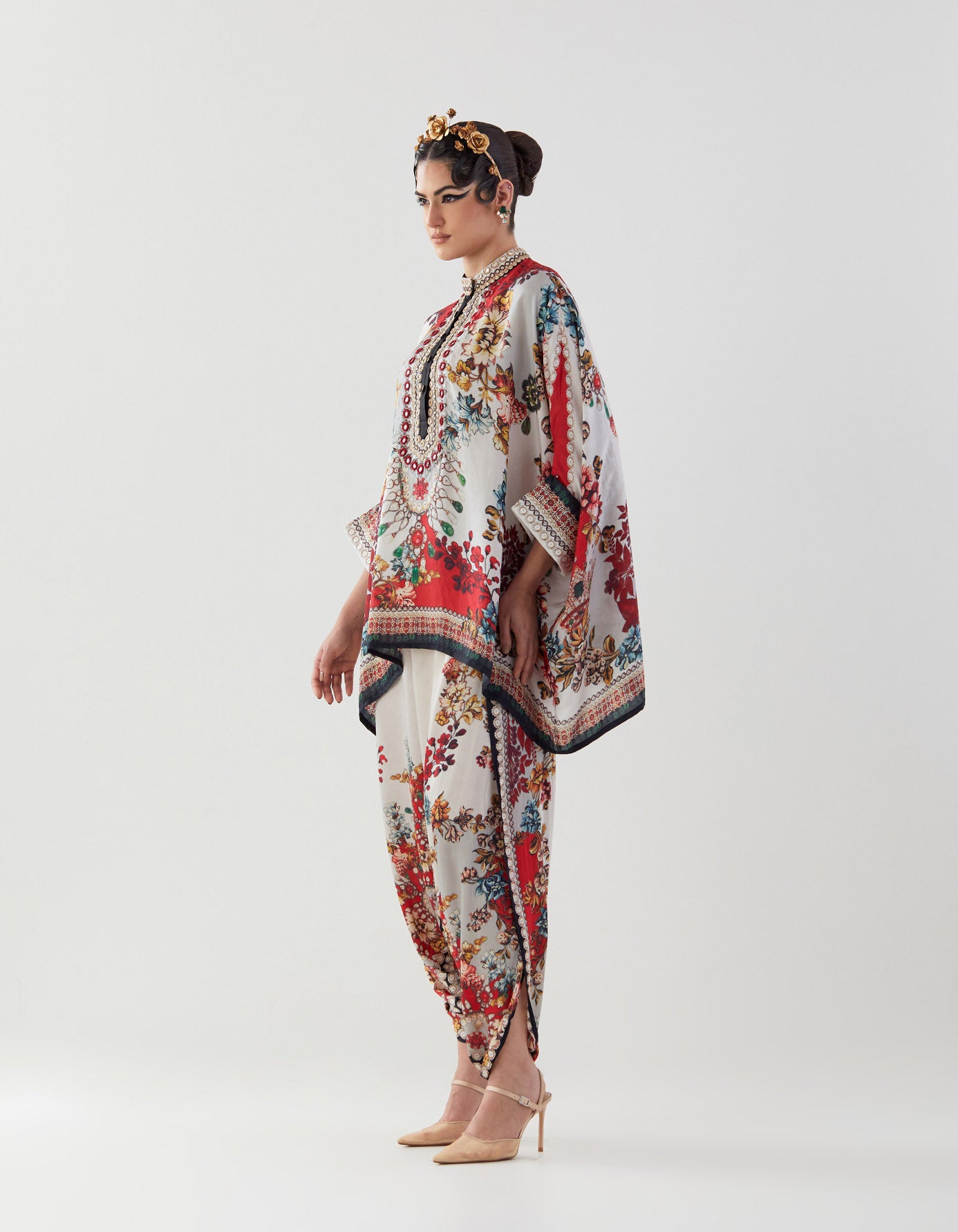 Nizam : Chanel/Sonth - Ivory/Red