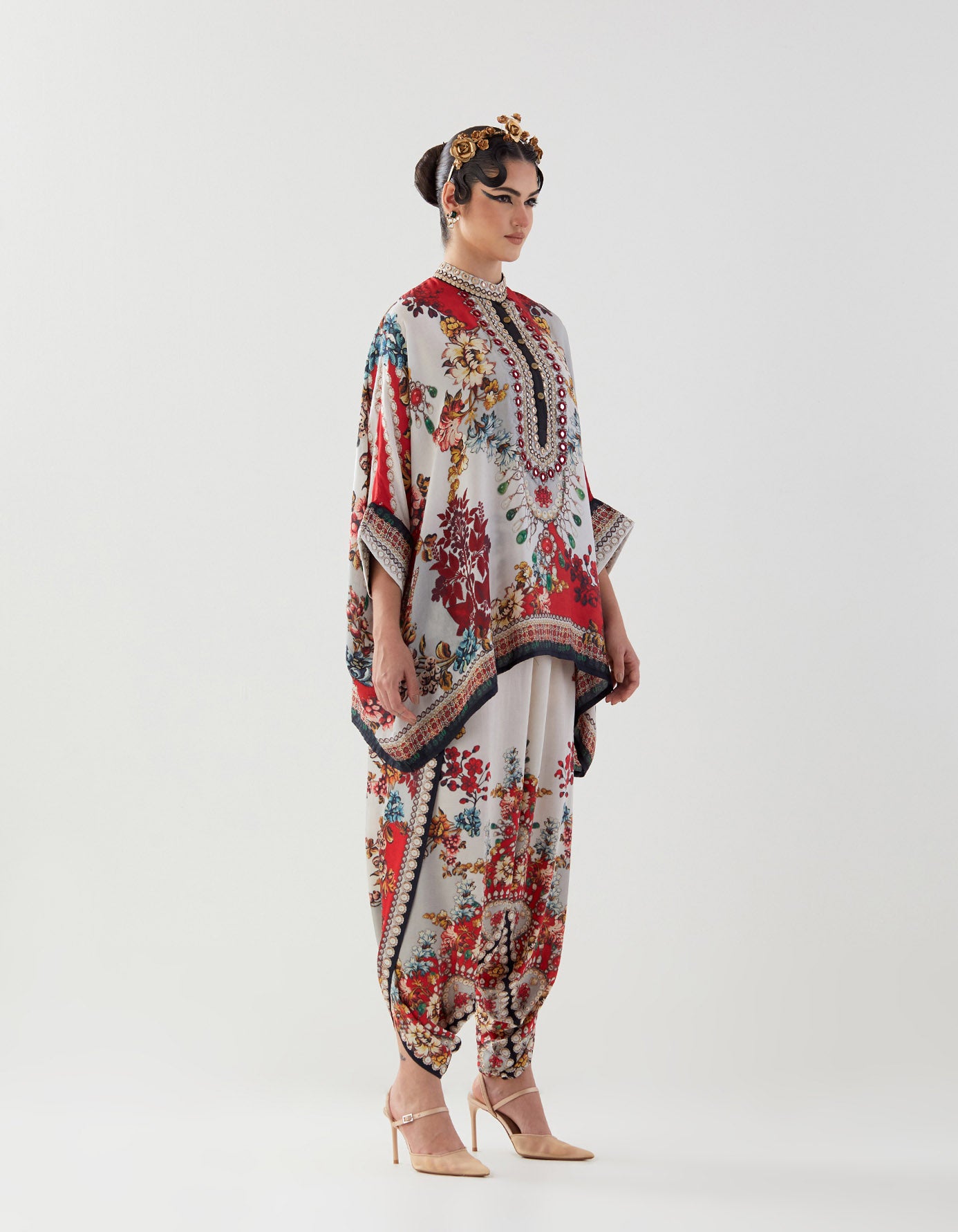 Nizam : Chanel/Sonth - Ivory/Red