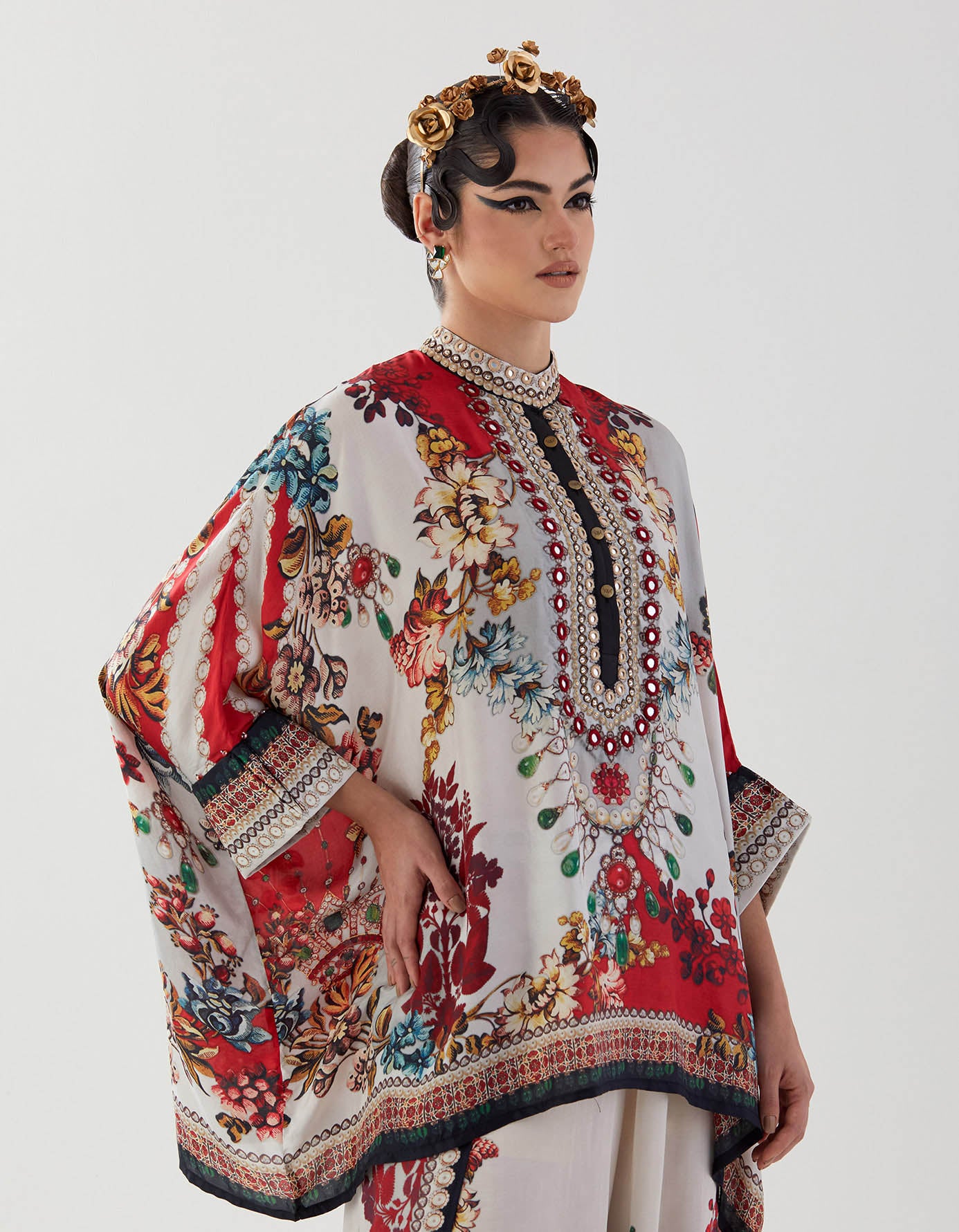 Nizam : Chanel/Sonth - Ivory/Red