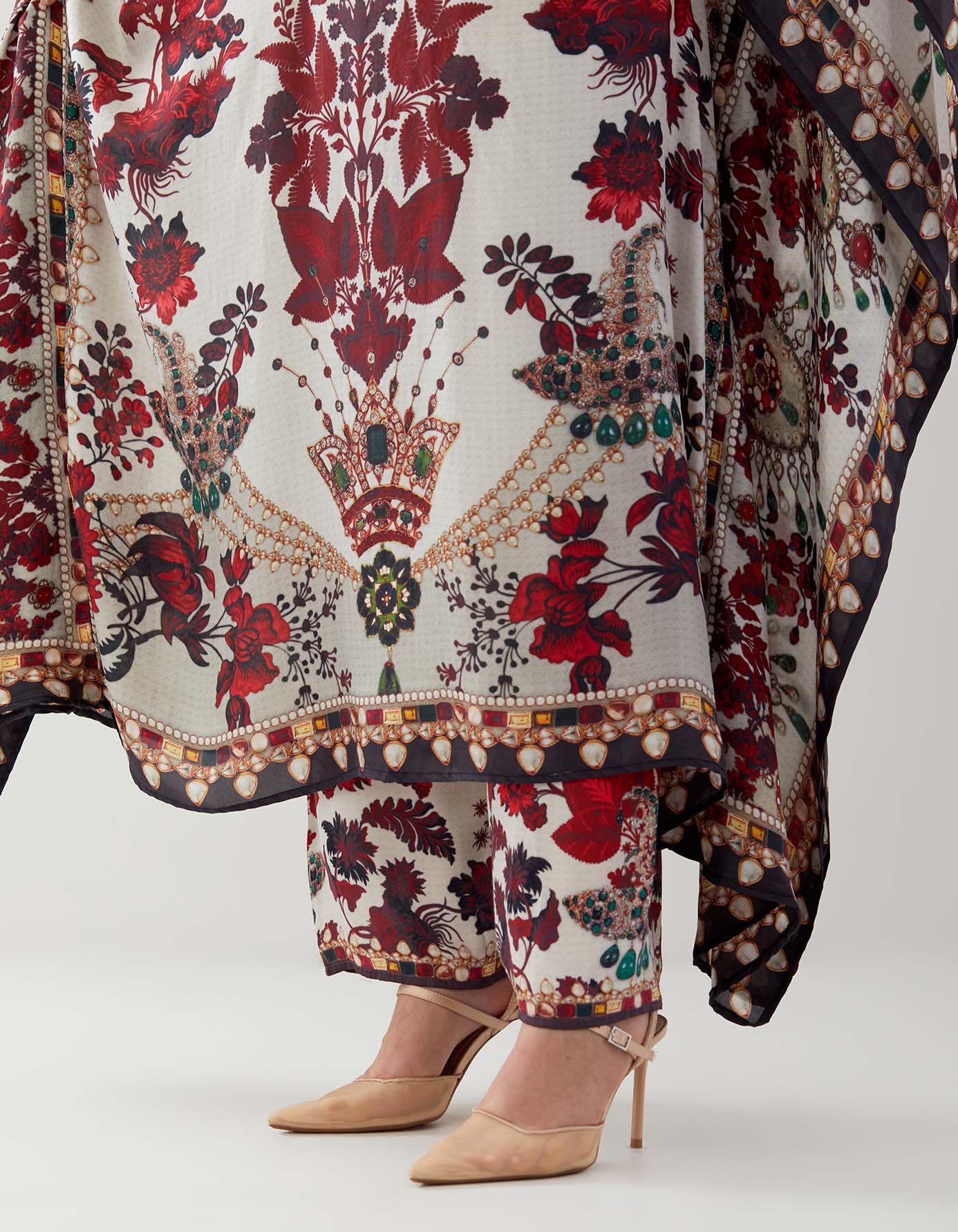 Nizam : Sharifa - Ivory/Red