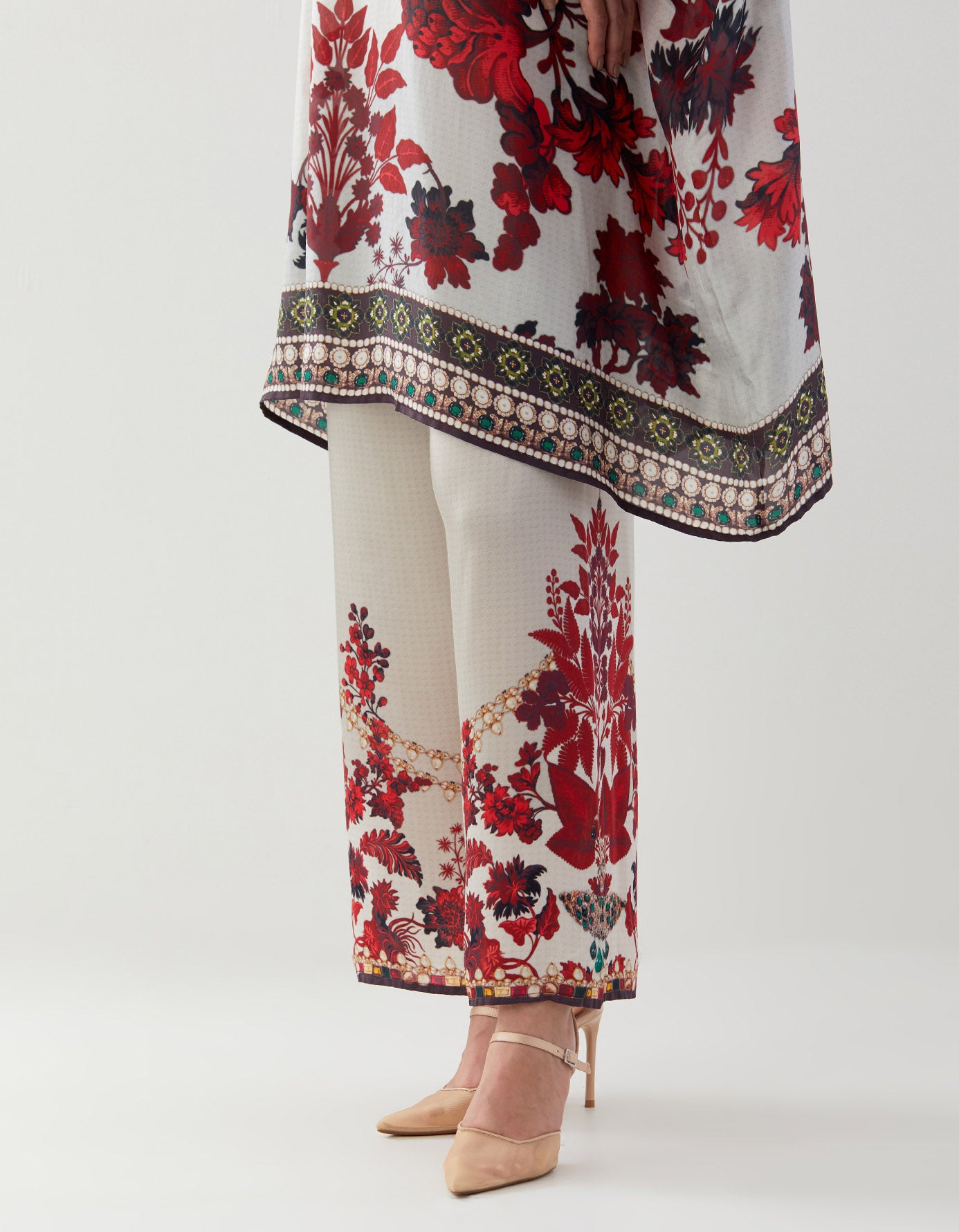 Nizam : Chanel 36" - Ivory/Red