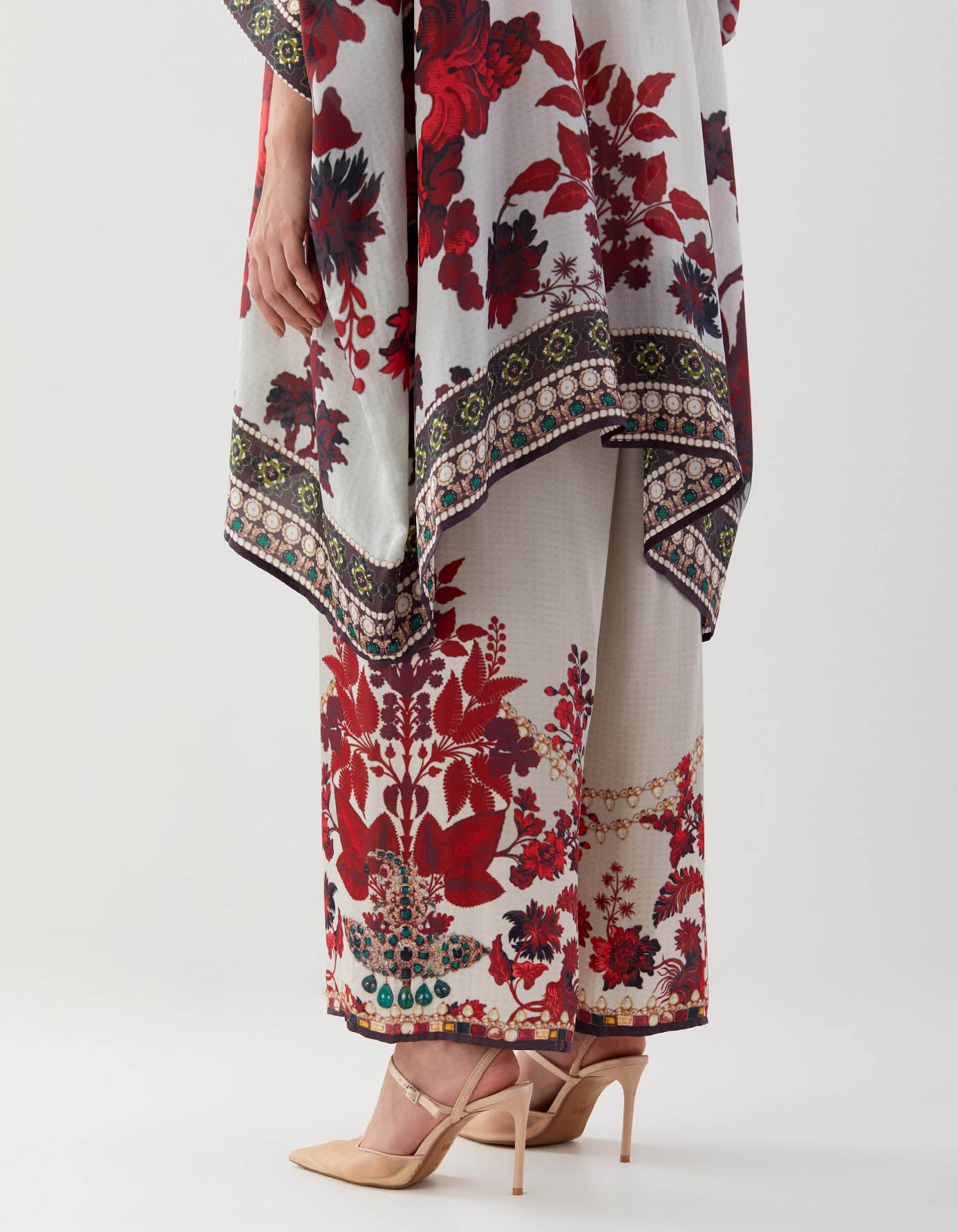 Nizam : Chanel 36" - Ivory/Red