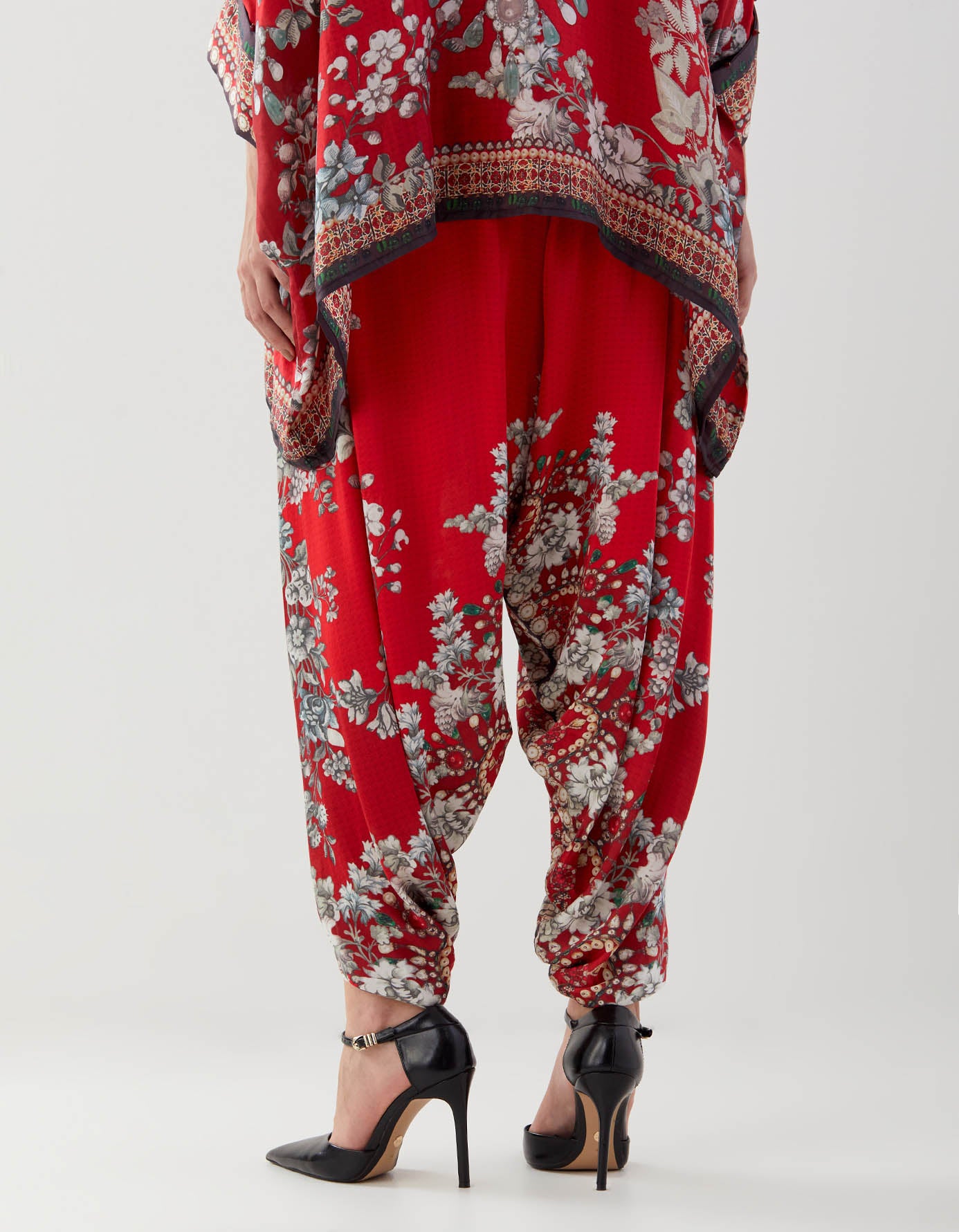 Nizam : Chanel/Sonth - Red/Slate