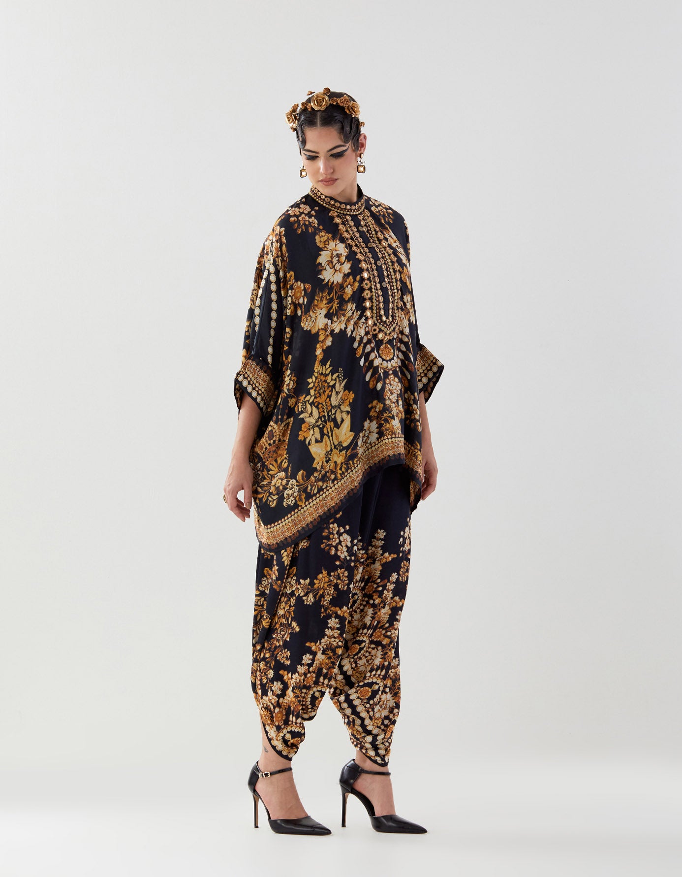 Nizam : Chanel/Sonth - Black/Gold