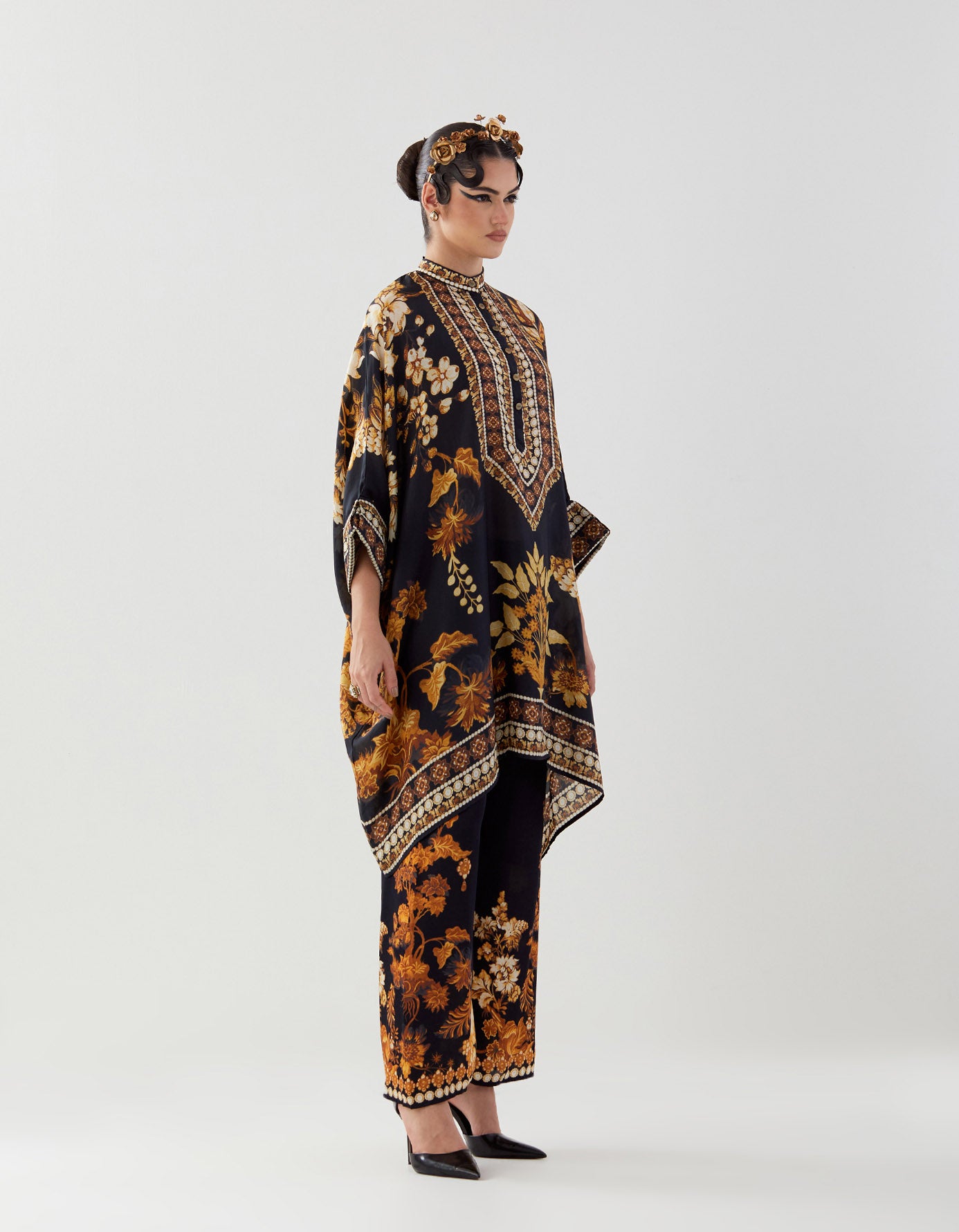 Nizam : Chanel 36" - Black/Gold