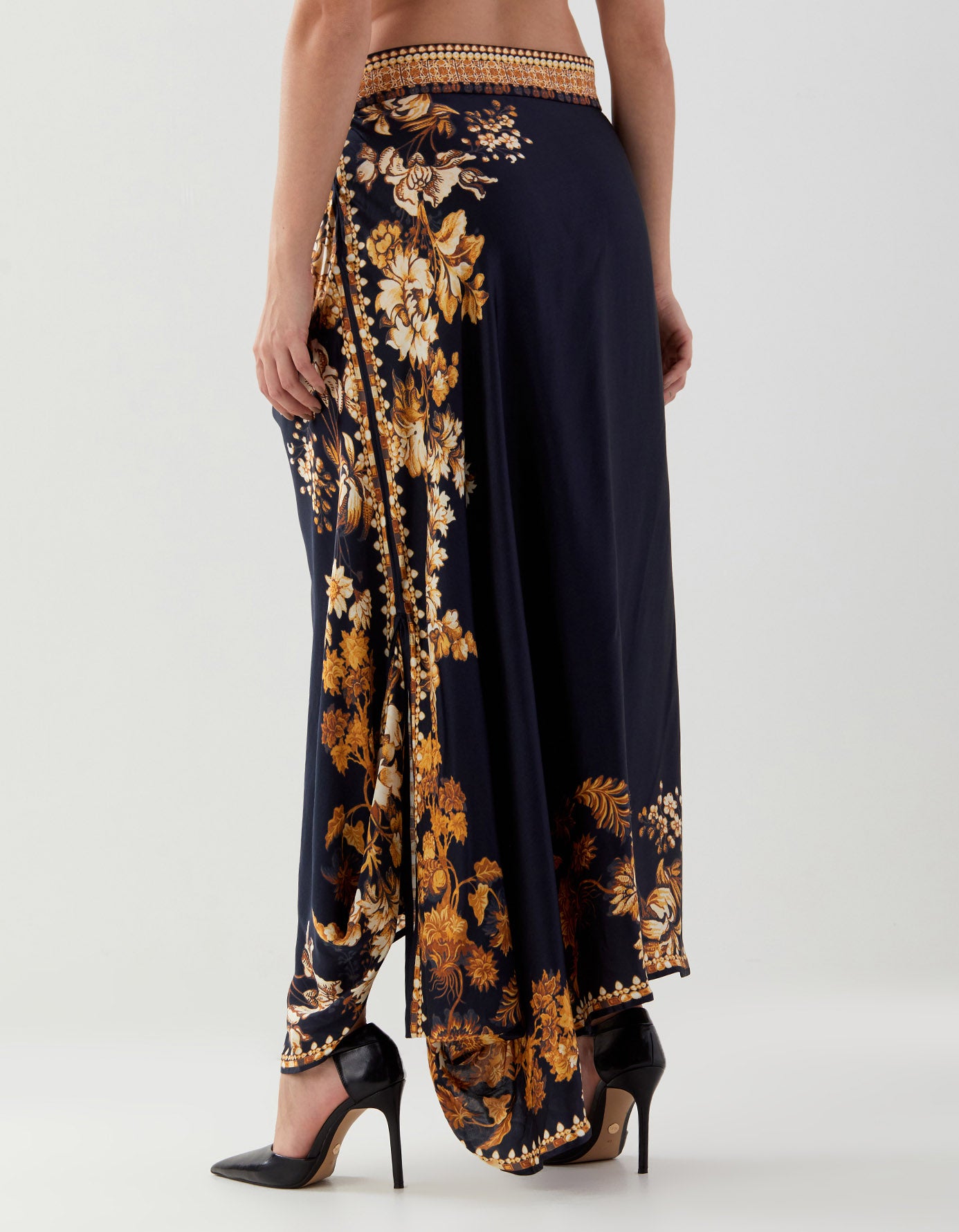Nizam : Insha - Black/Gold