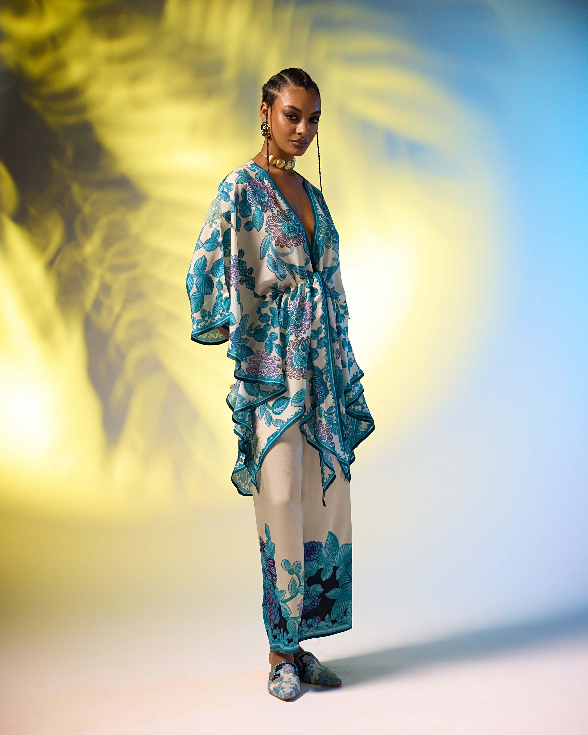 Jamaica : Inayat - Ivory/Blue