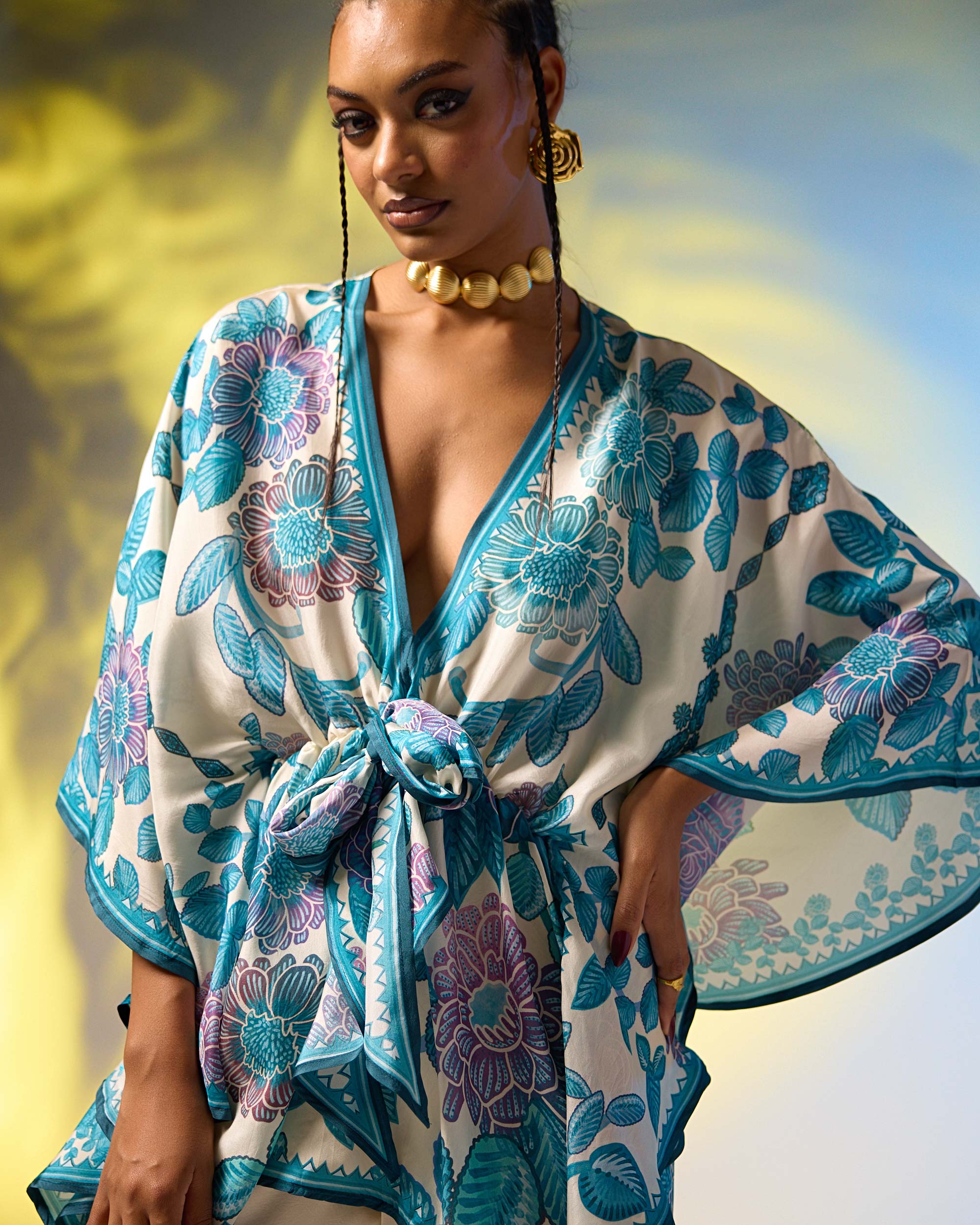 Jamaica : Inayat - Ivory/Blue