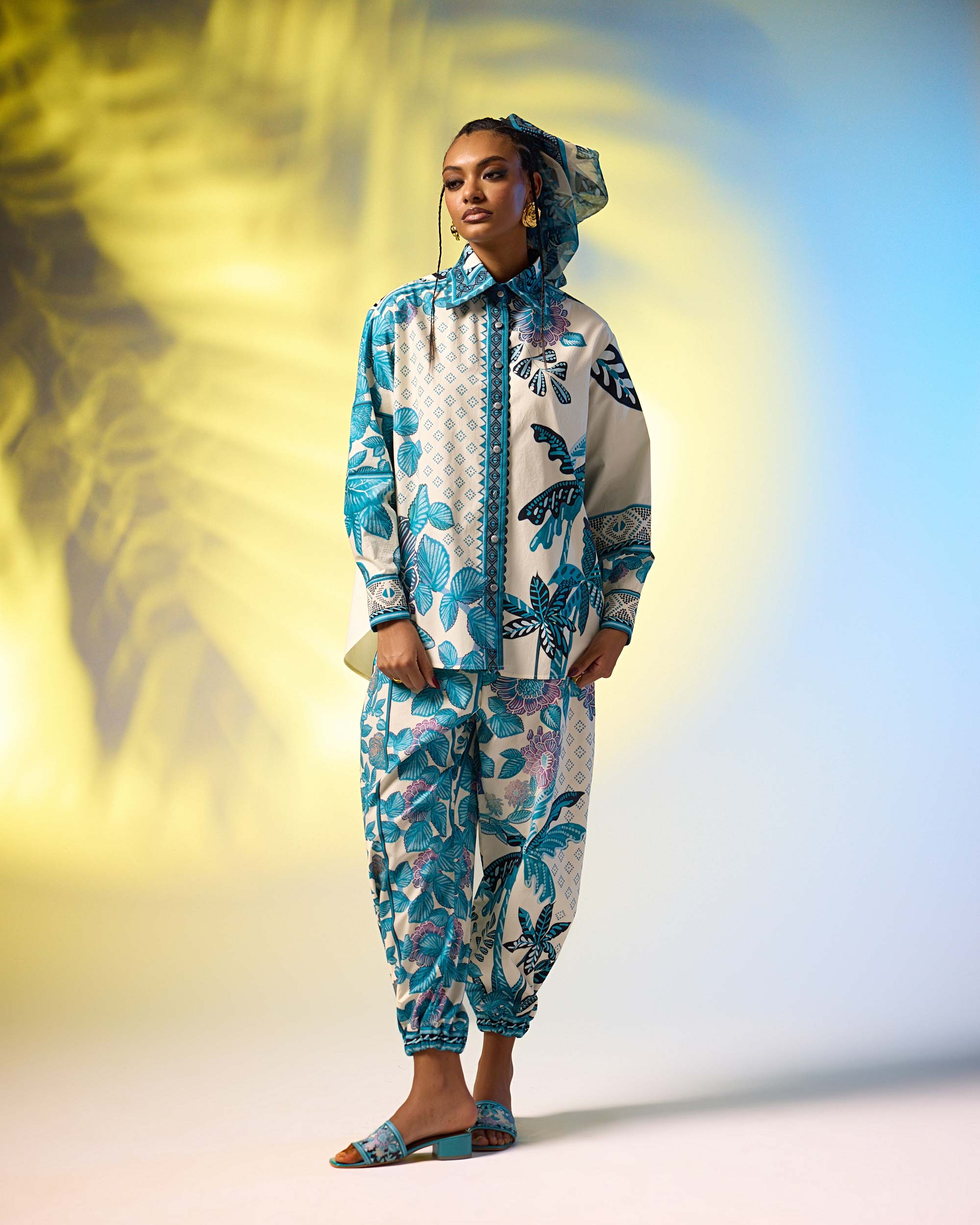 Jamaica : Ferhana - Ivory/Blue