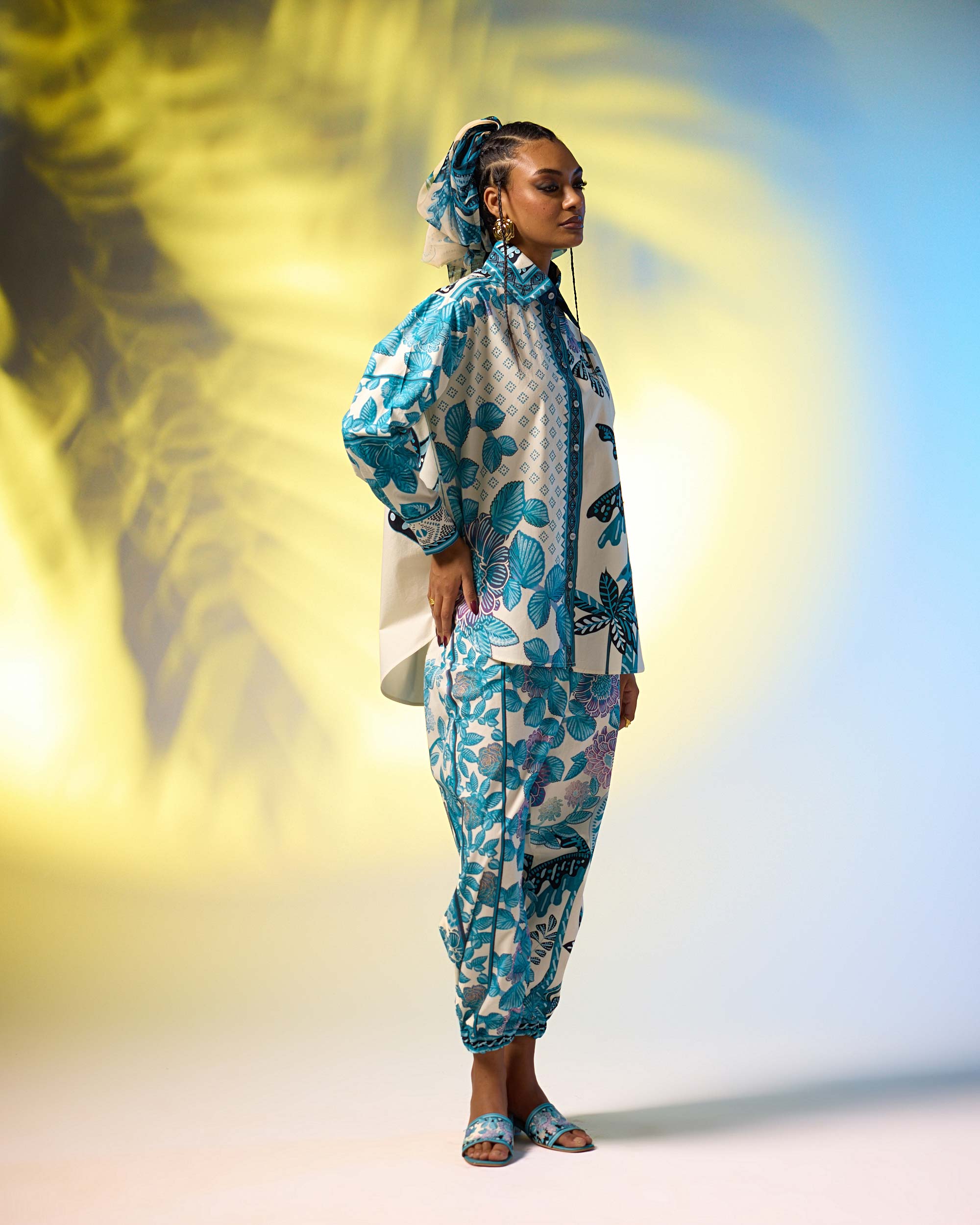 Jamaica : Ferhana - Ivory/Blue