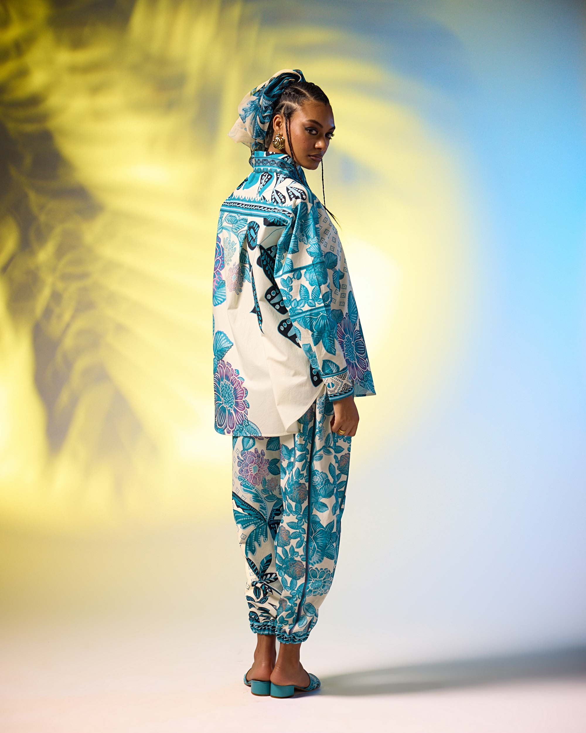 Jamaica : Ferhana - Ivory/Blue