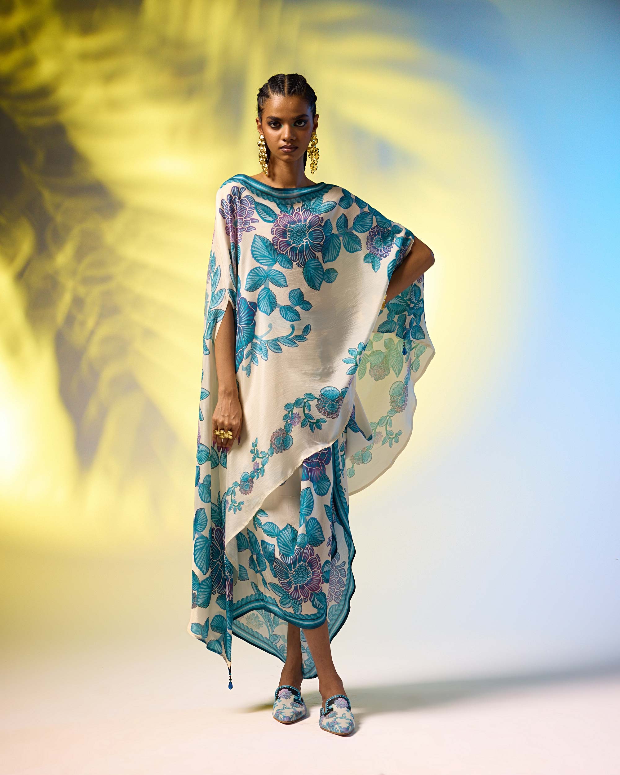 Jamaica : Kamini - Ivory/Blue