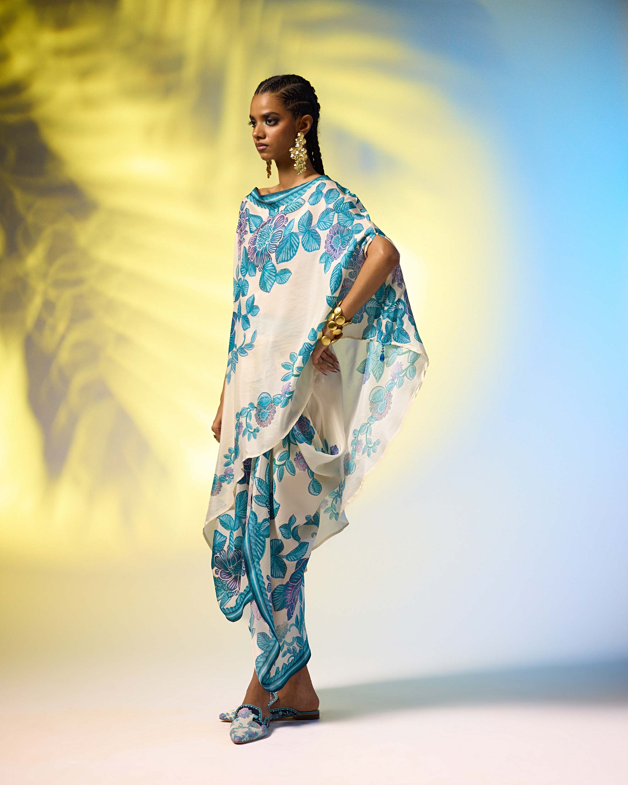 Jamaica : Kamini - Ivory/Blue