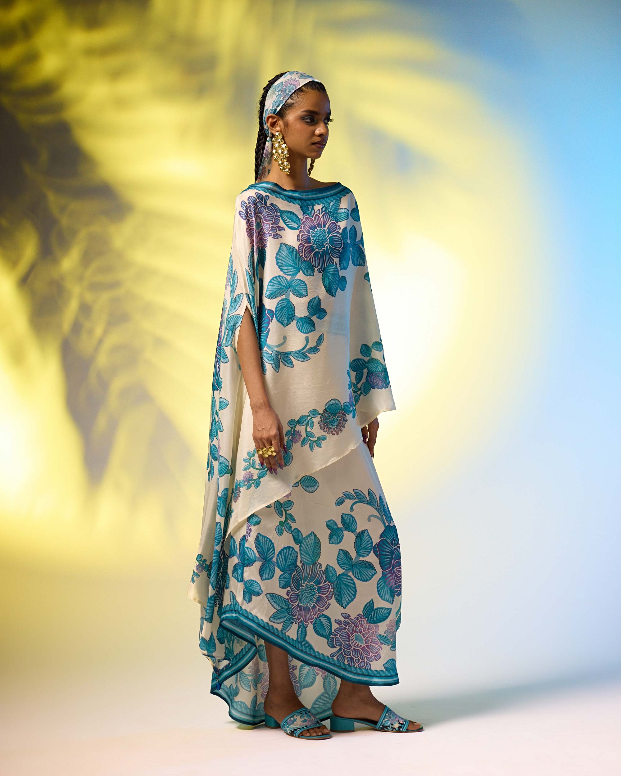 Jamaica : Kamini - Ivory/Blue