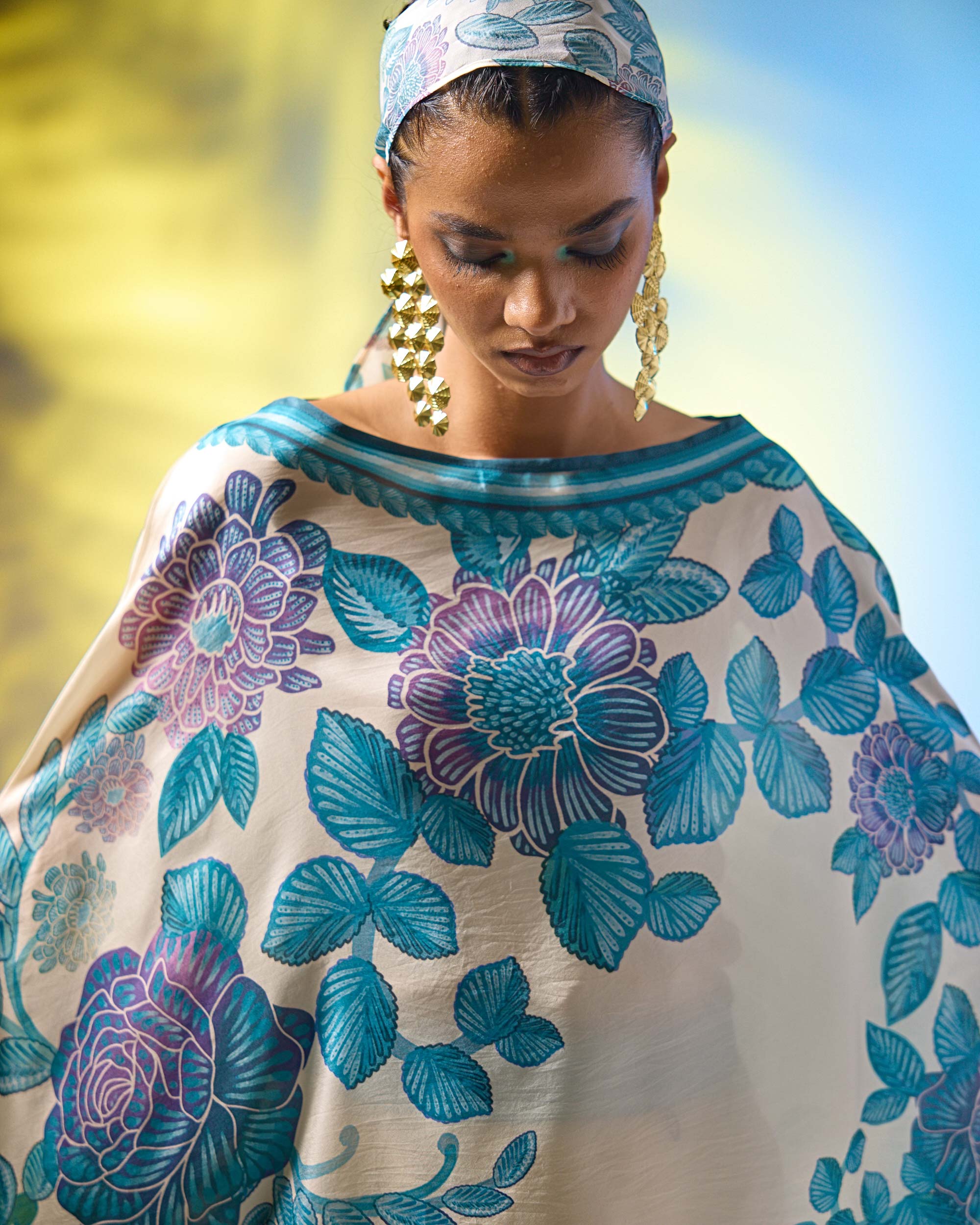 Jamaica : Kamini - Ivory/Blue