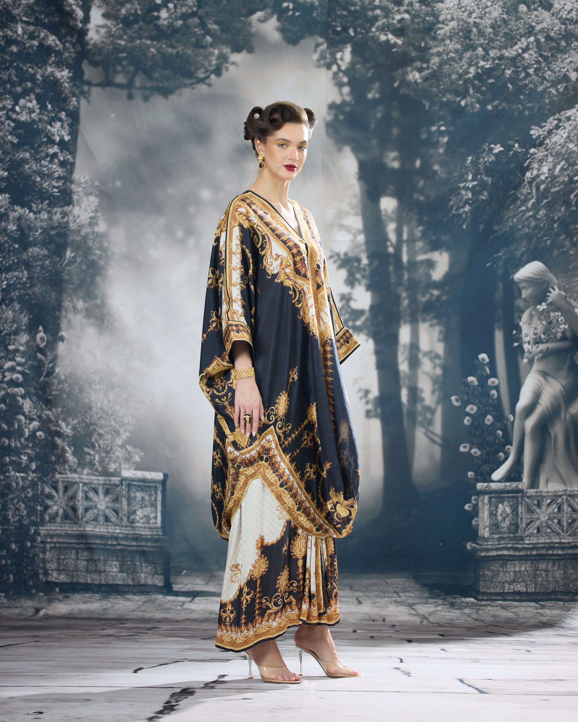 Rome : Dalilah/Surilee - Black/Gold