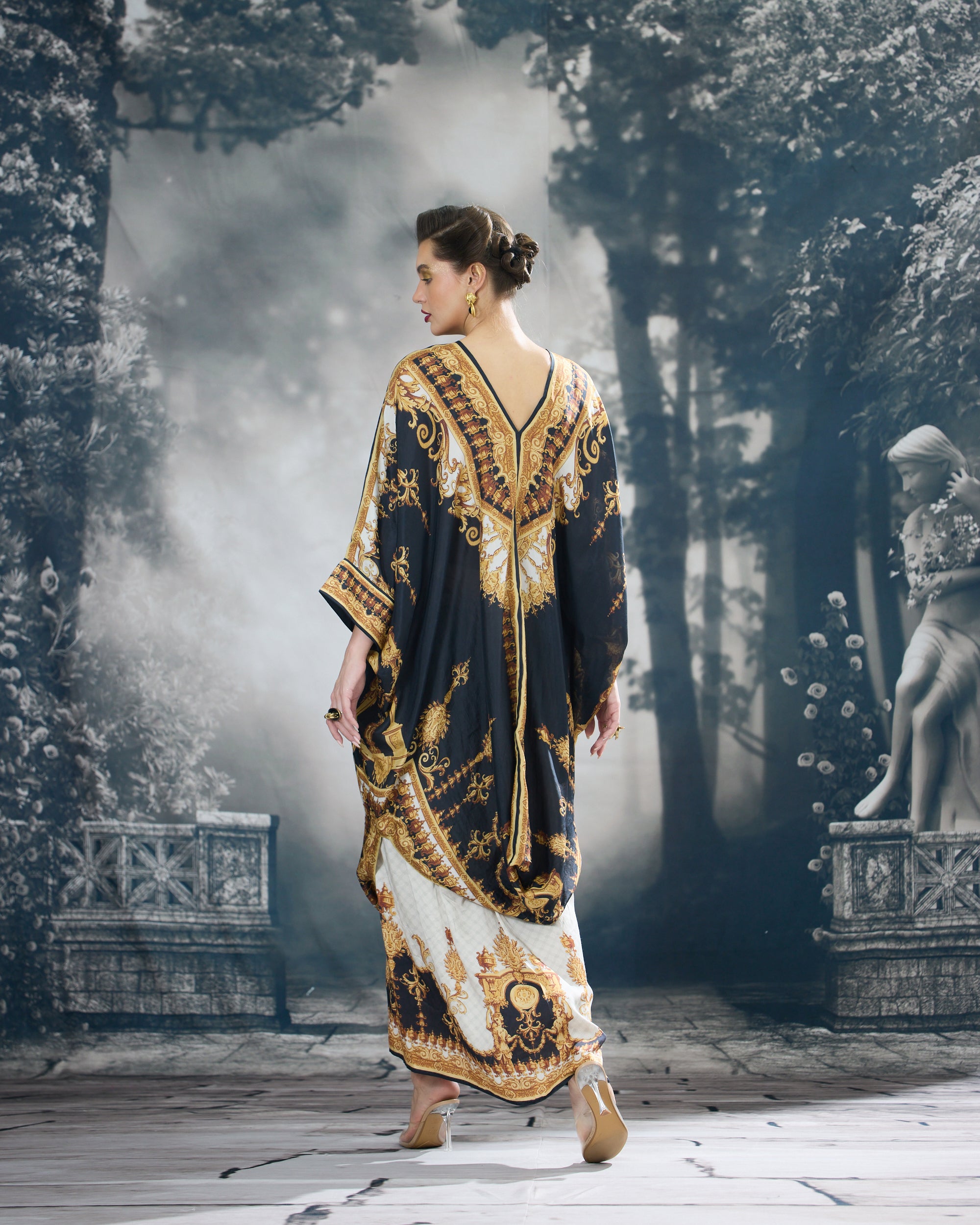 Rome : Dalilah/Surilee - Black/Gold