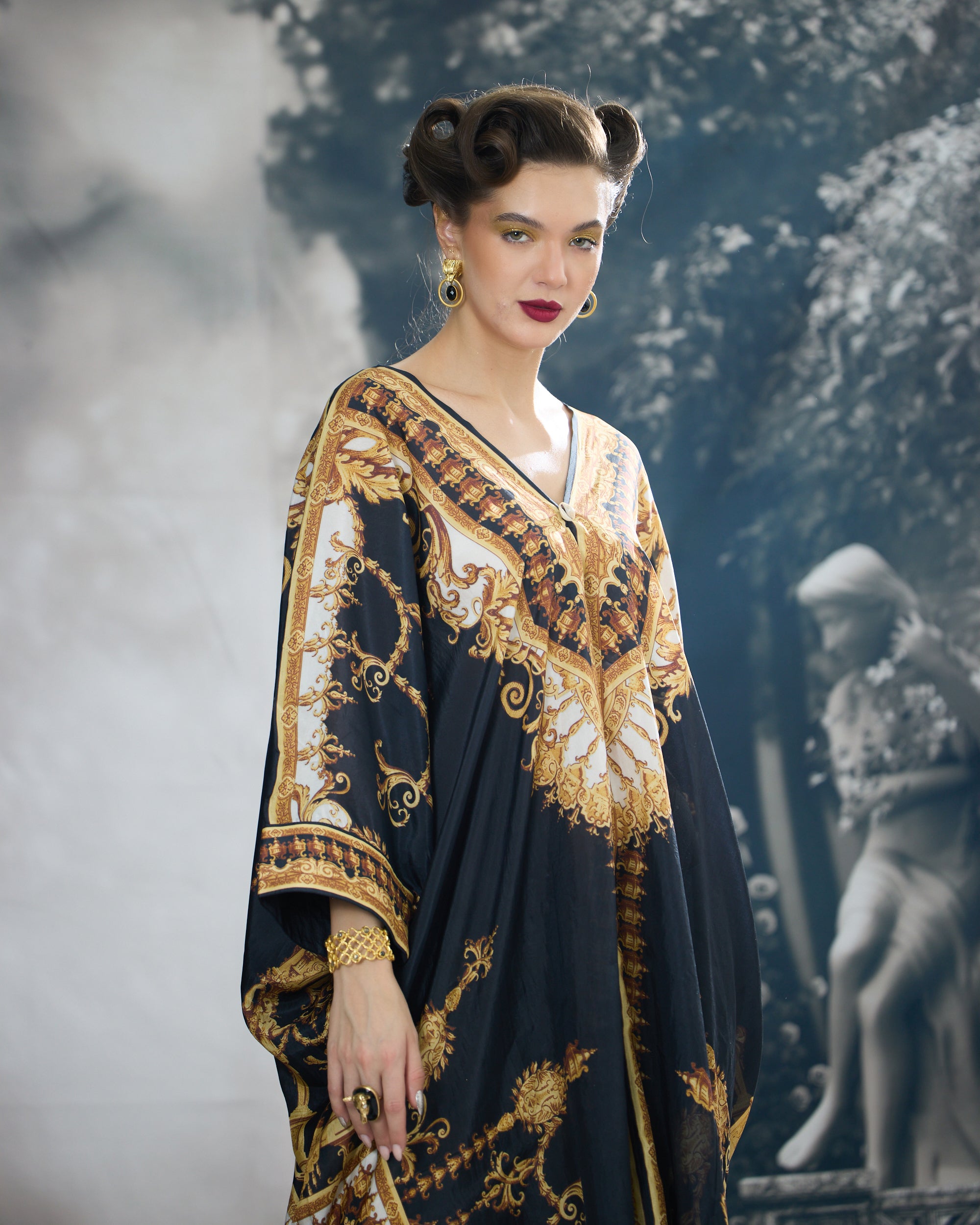 Rome : Dalilah/Surilee - Black/Gold