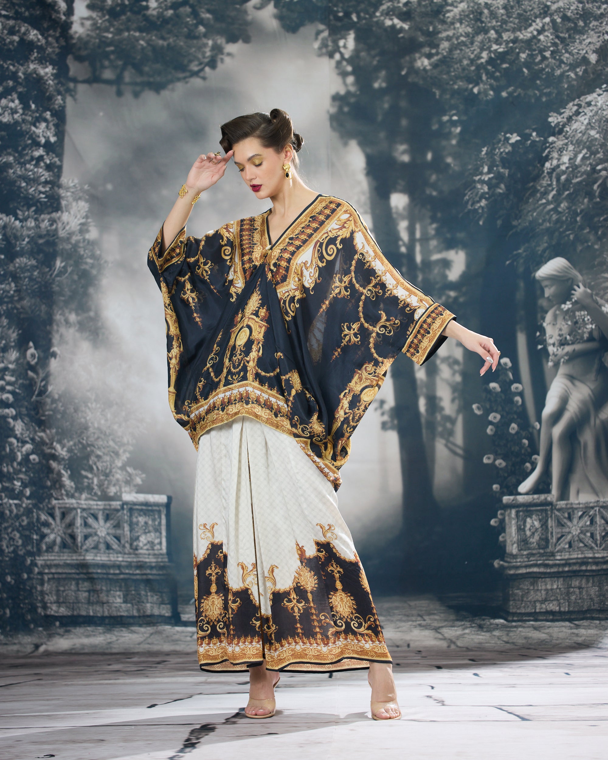 Rome : Dalilah/Surilee - Black/Gold
