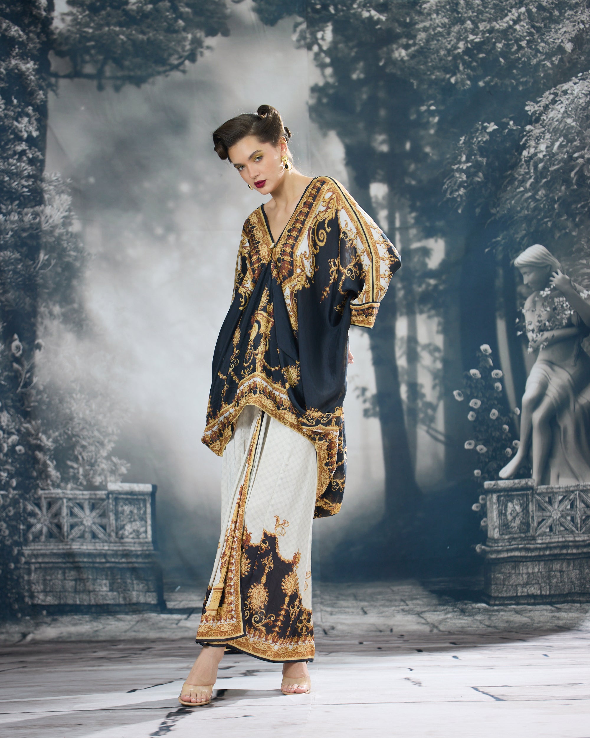 Rome : Dalilah/Surilee - Black/Gold